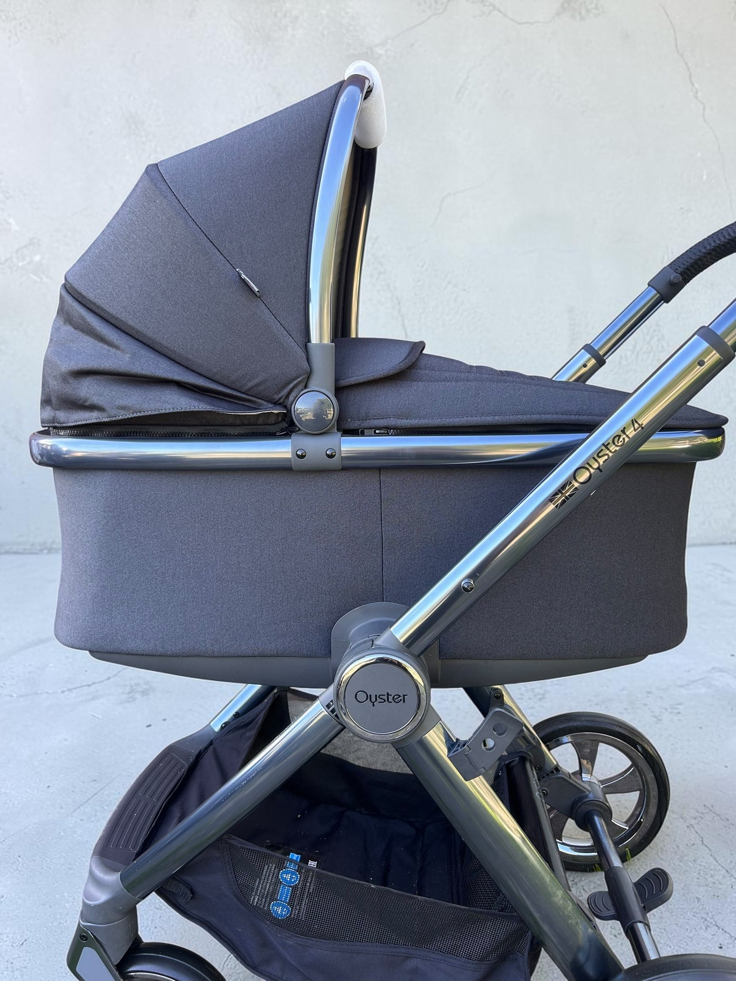 BabyStyle Oyster 4 Luxury Bundle in Carbonite