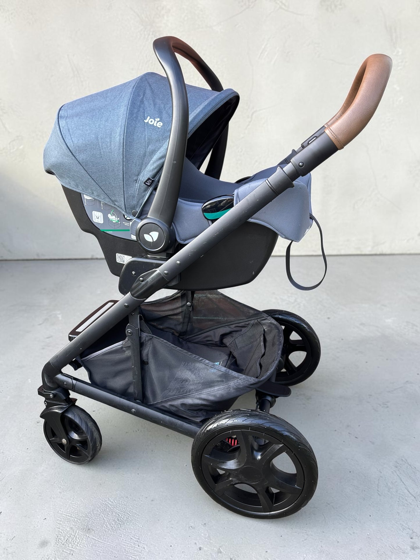 Joie Chrome DLX Trio 3-in-1 Travel System