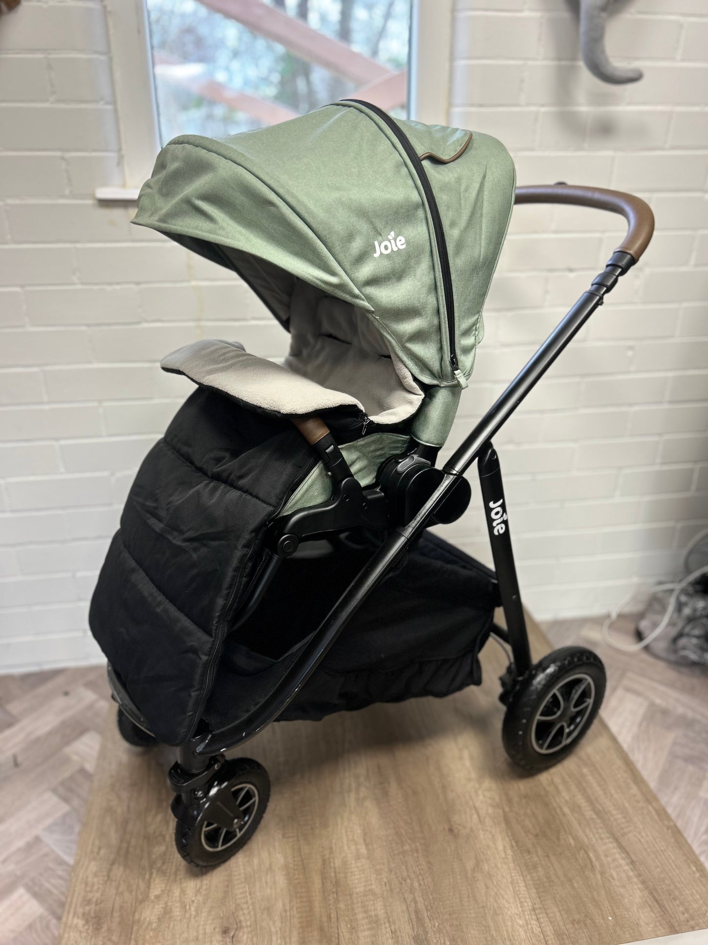 Joie Versatrax E Trio Travel System - Laurel