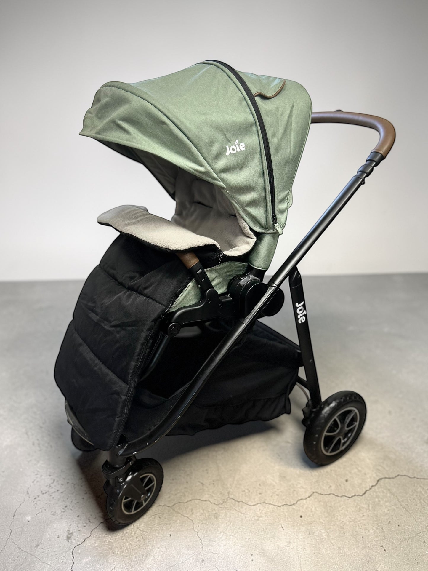 Joie Versatrax E Trio Travel System - Laurel