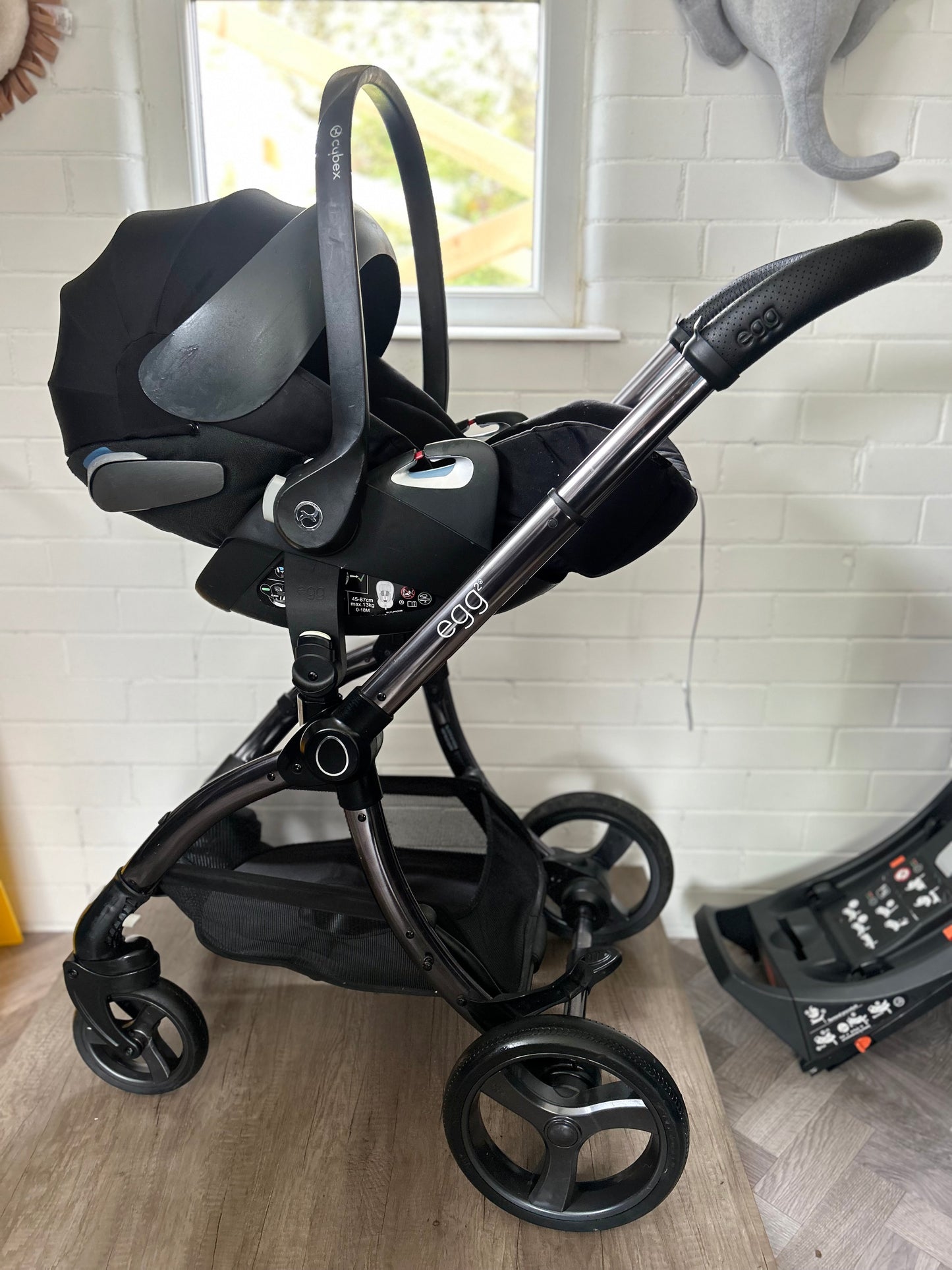 egg2 Travel System - Olive