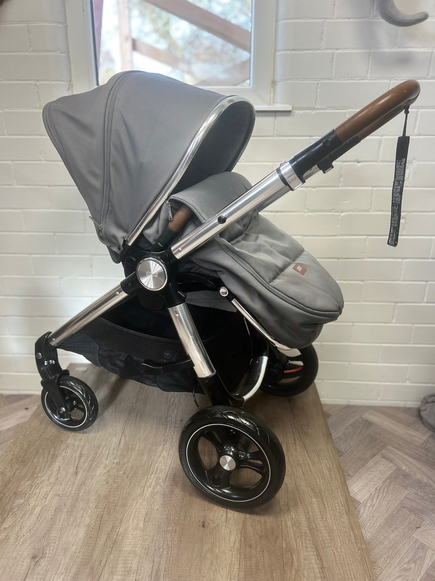 Mamas & Papas Ocarro 3 in 1 Travel System - Fossil Grey