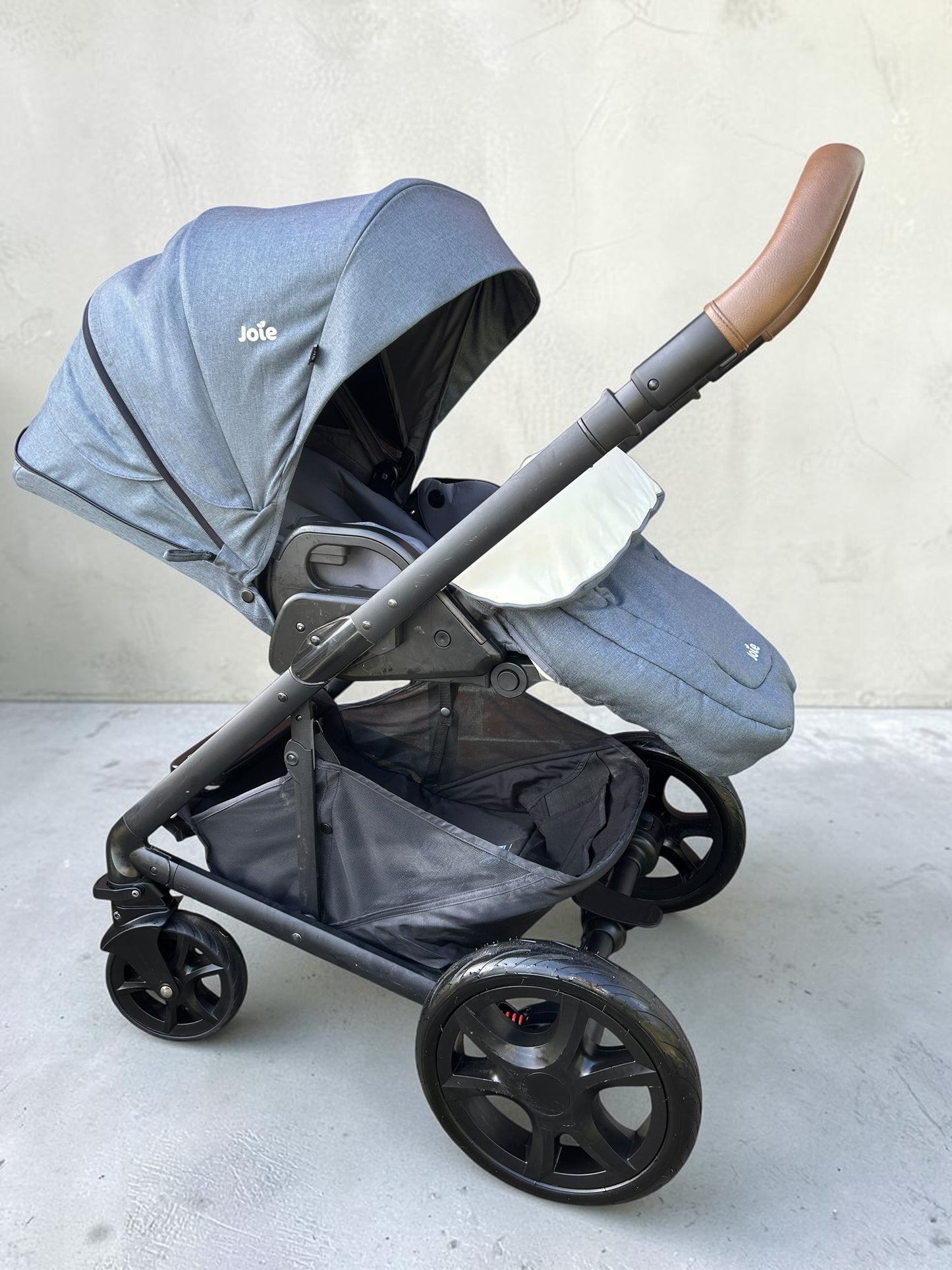 Joie Chrome DLX Trio 3-in-1 Travel System