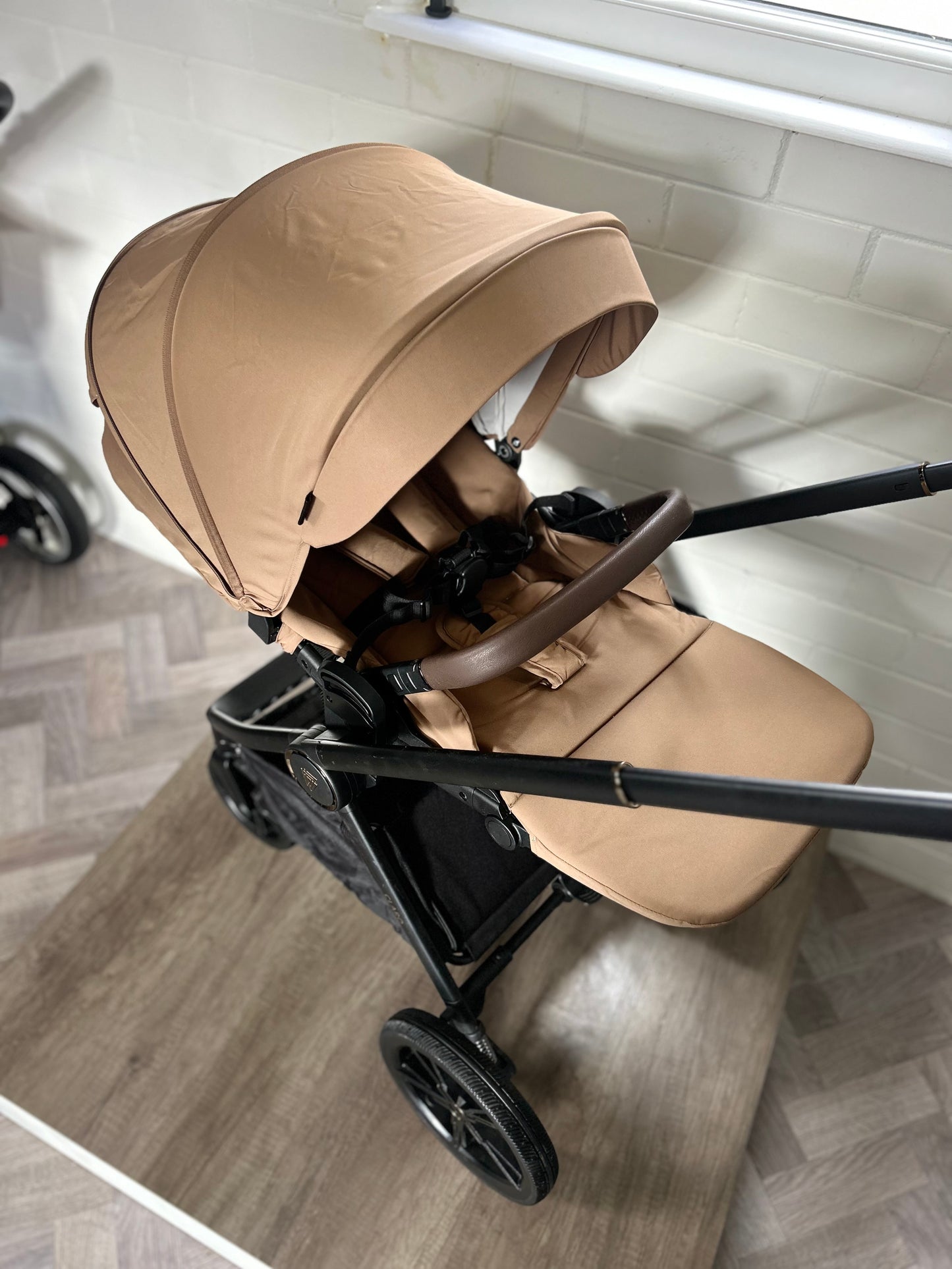 Venicci Claro 3 in 1 Travel System – Caramel