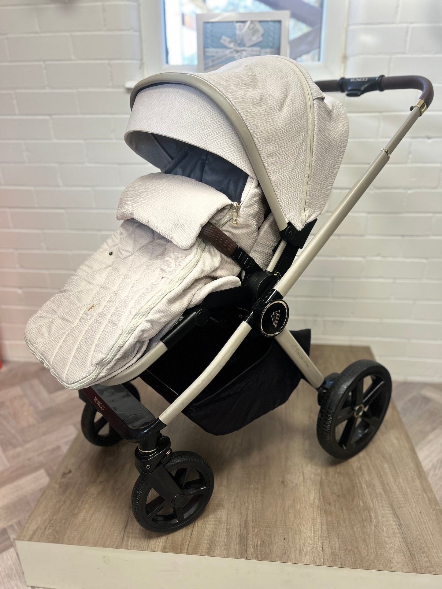 Venicci Tinum Upline - Stone Beige - 2 in 1 Travel System