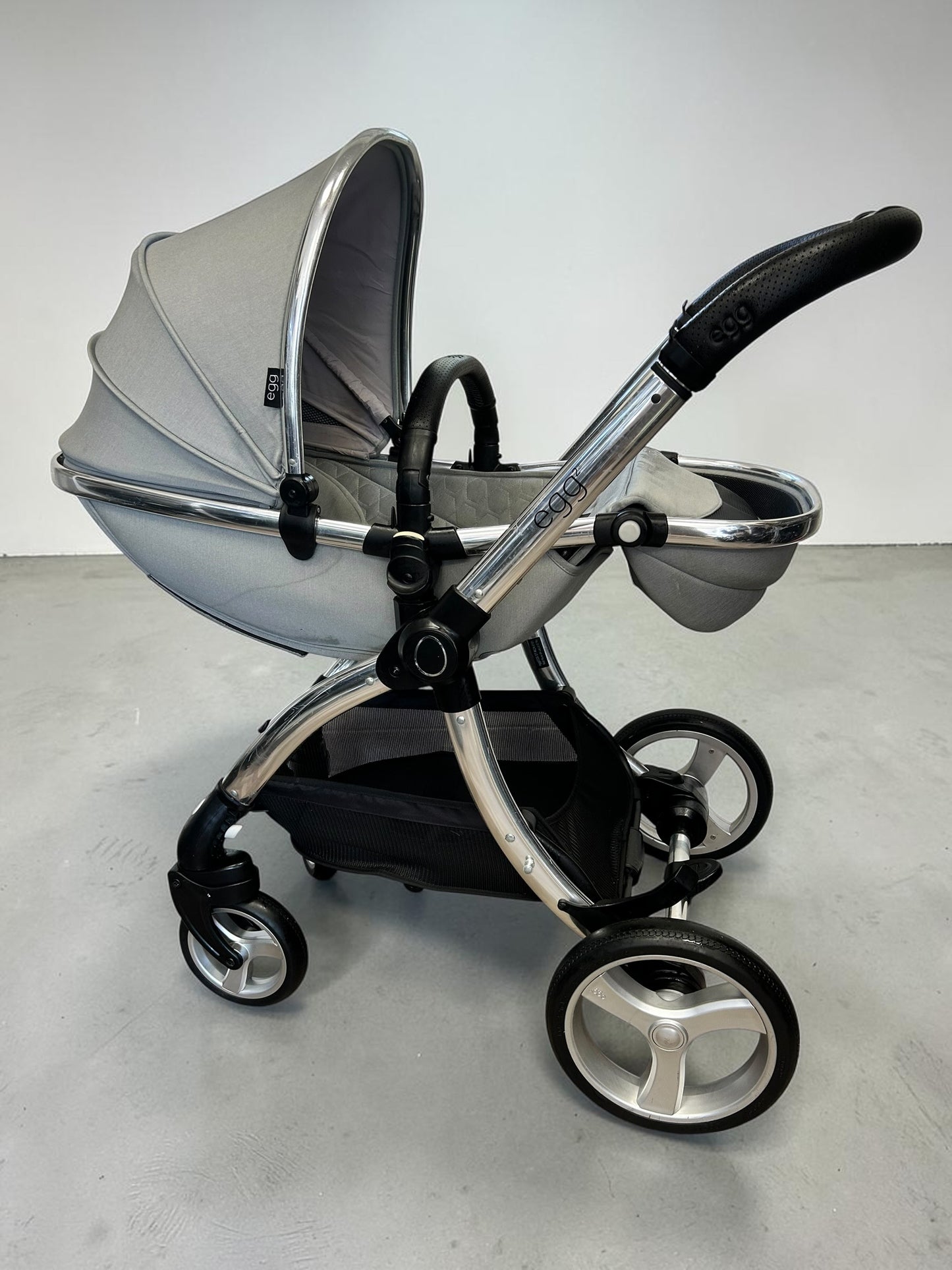 Egg2 Travel System - Monument Grey