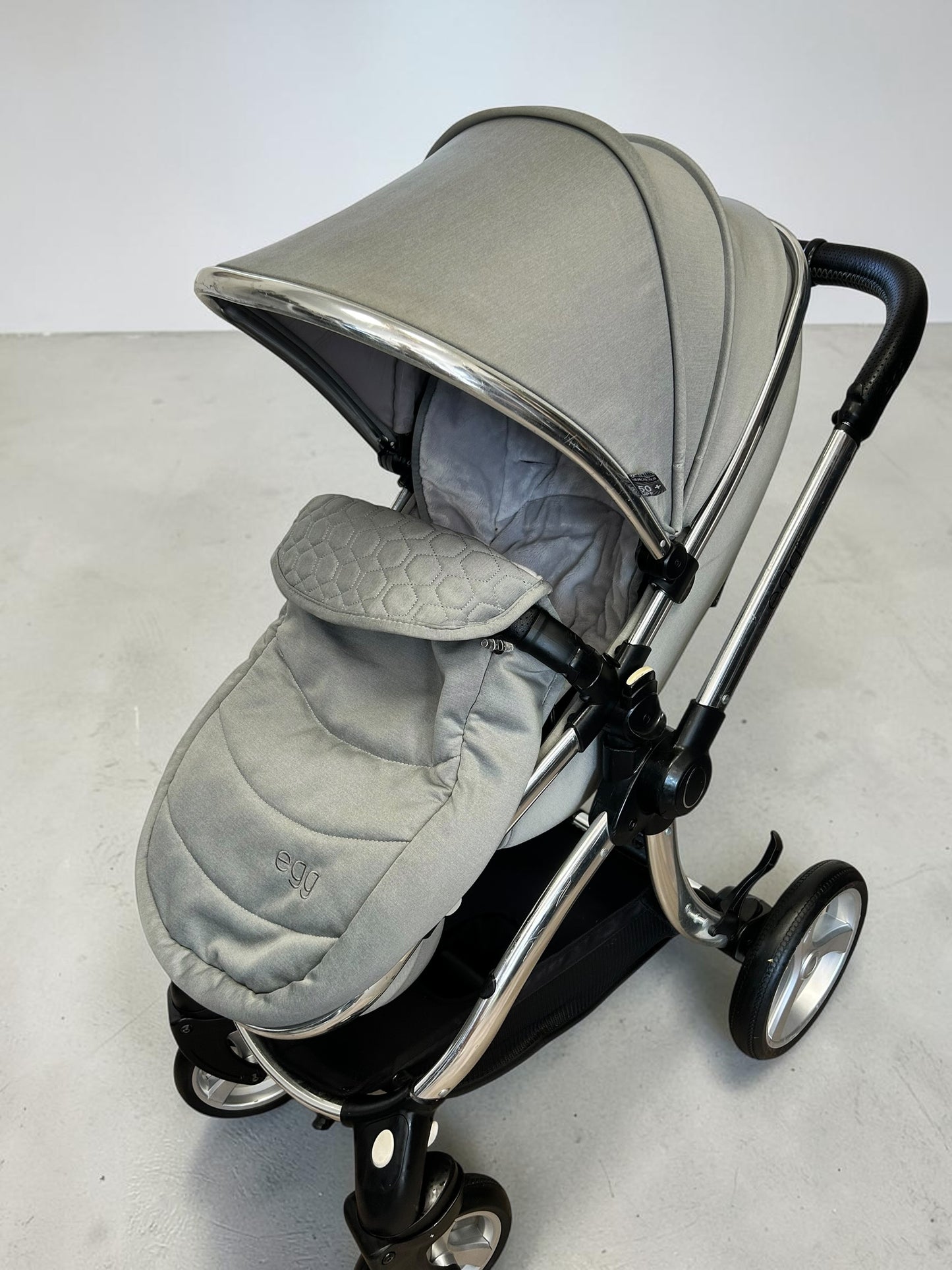 Egg2 Travel System - Monument Grey