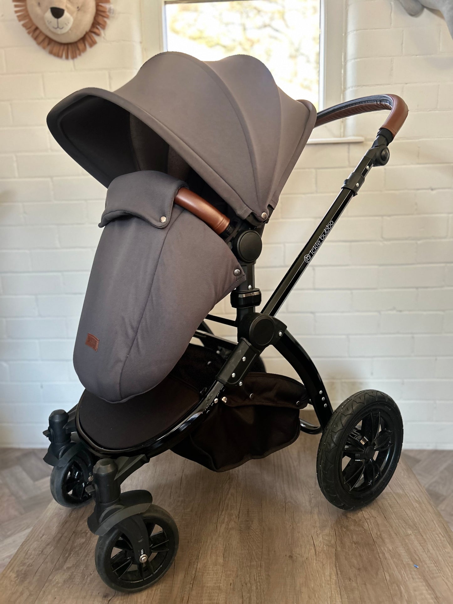 Ickle Bubba Stomp Luxe 3in1 Travel System- Charcoal Grey