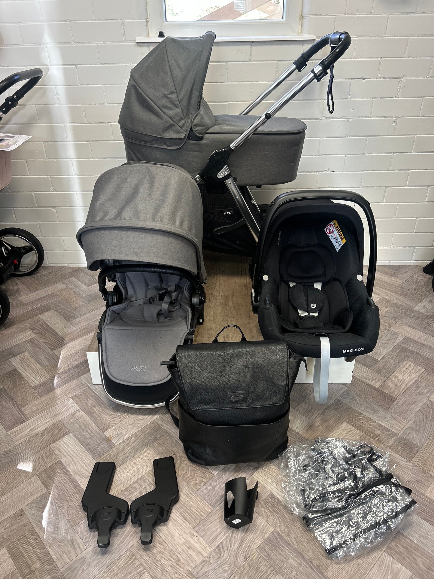 Mamas & Papas Flip XT³ 3 in 1 Travel System - Harbour Grey