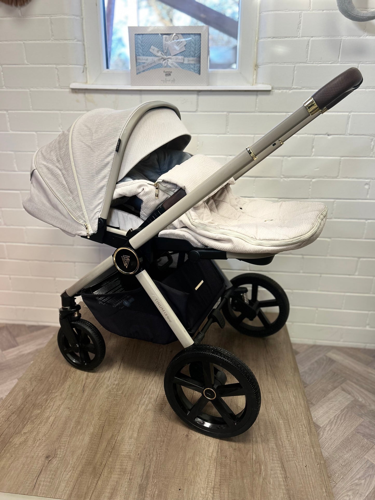 Venicci Tinum Upline - Stone Beige - 2 in 1 Travel System