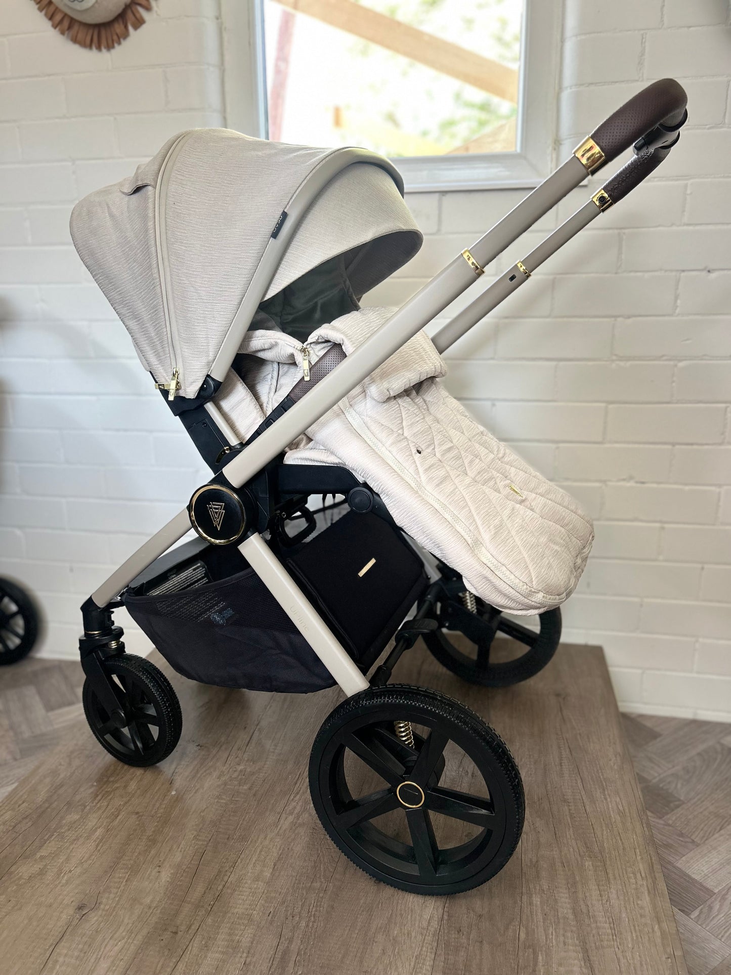 Venicci Tinum Upline 3-in-1 Travel System Bundle - Stone Beige