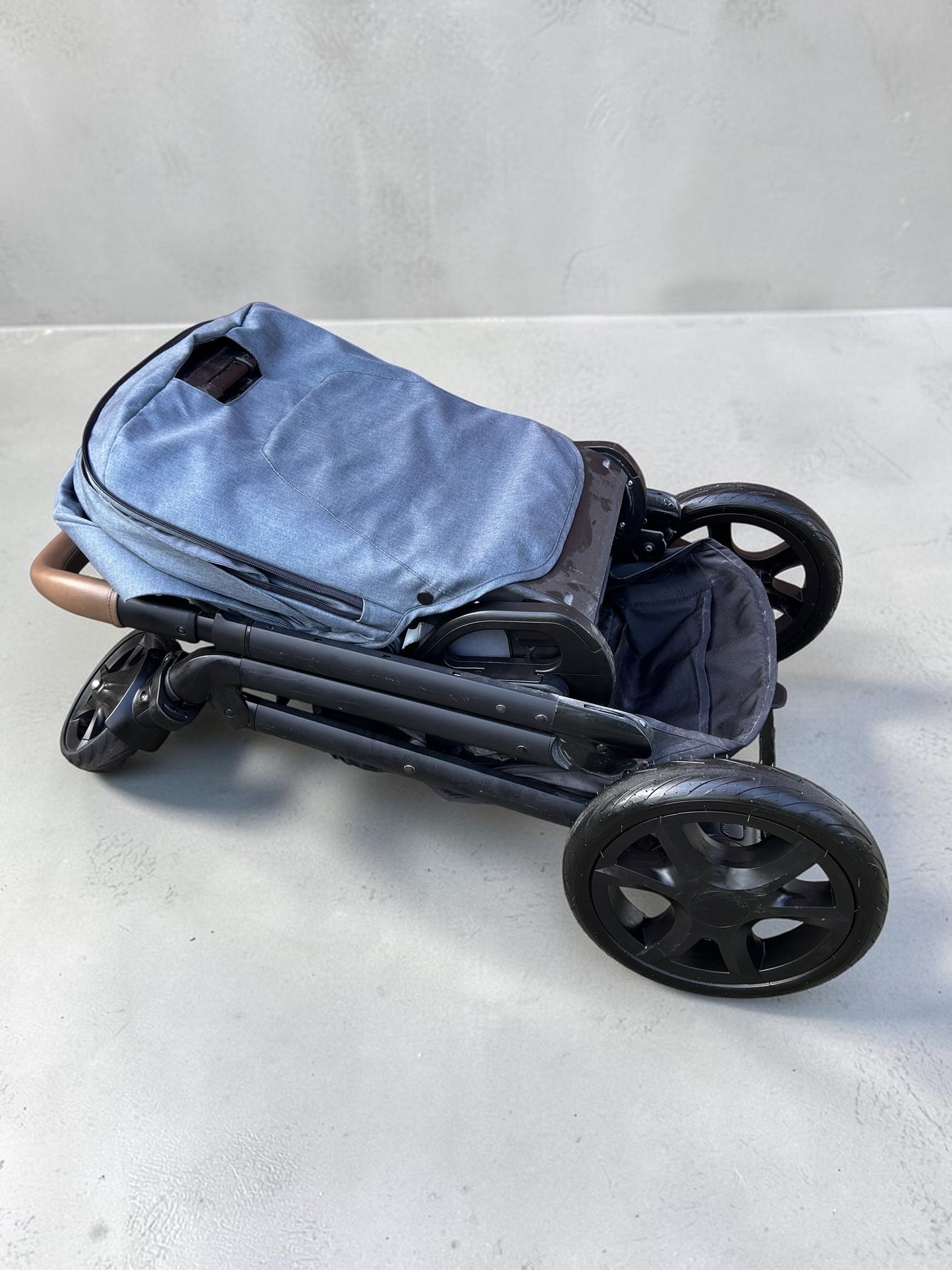 Joie Chrome DLX Trio 3-in-1 Travel System
