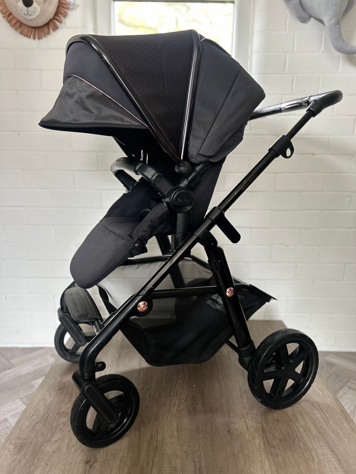 Silver Cross Pioneer - Special Edition - Eclipse
