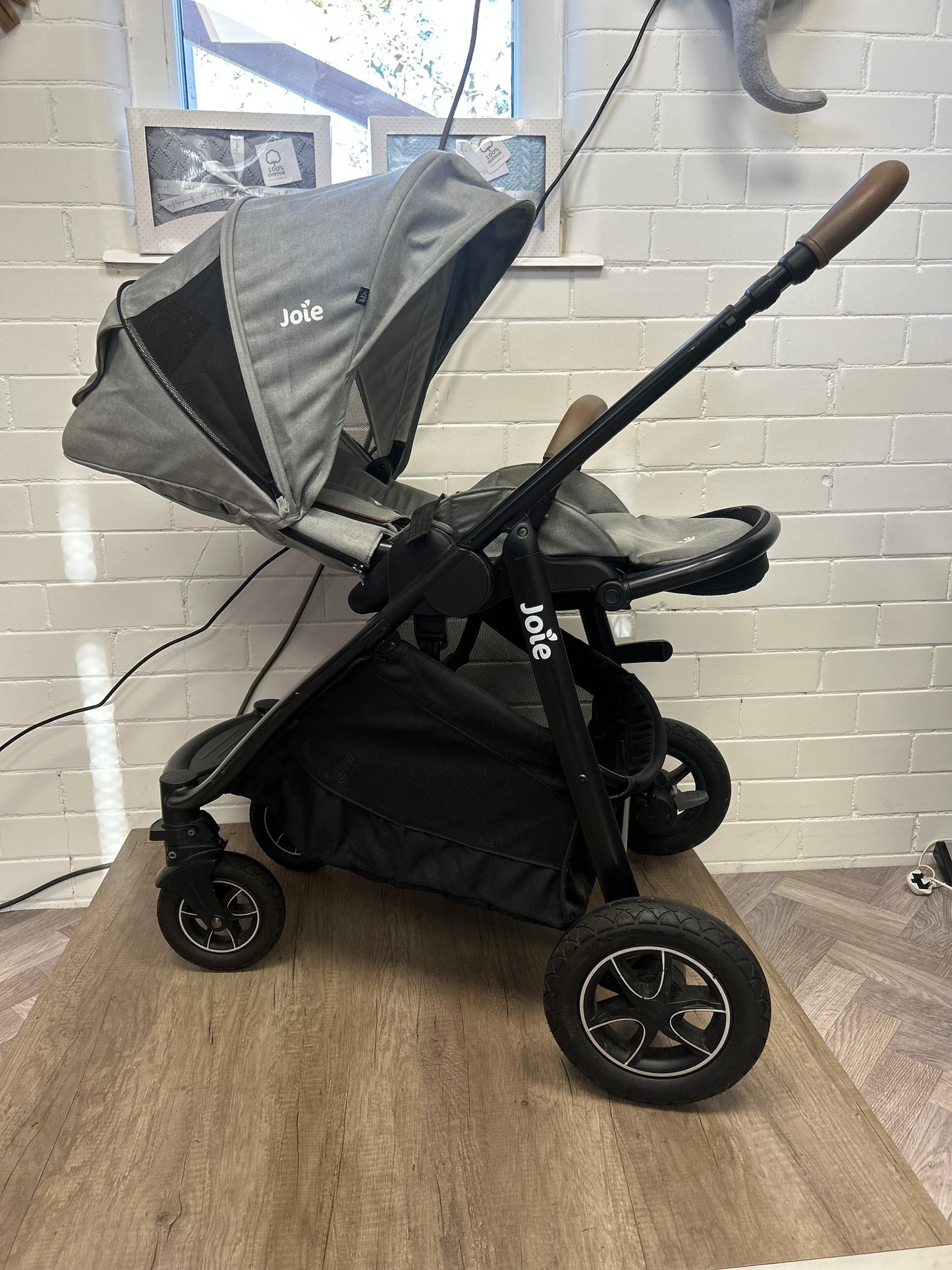 Joie Versatrax 3in1 Travel System Bundle - Pebble