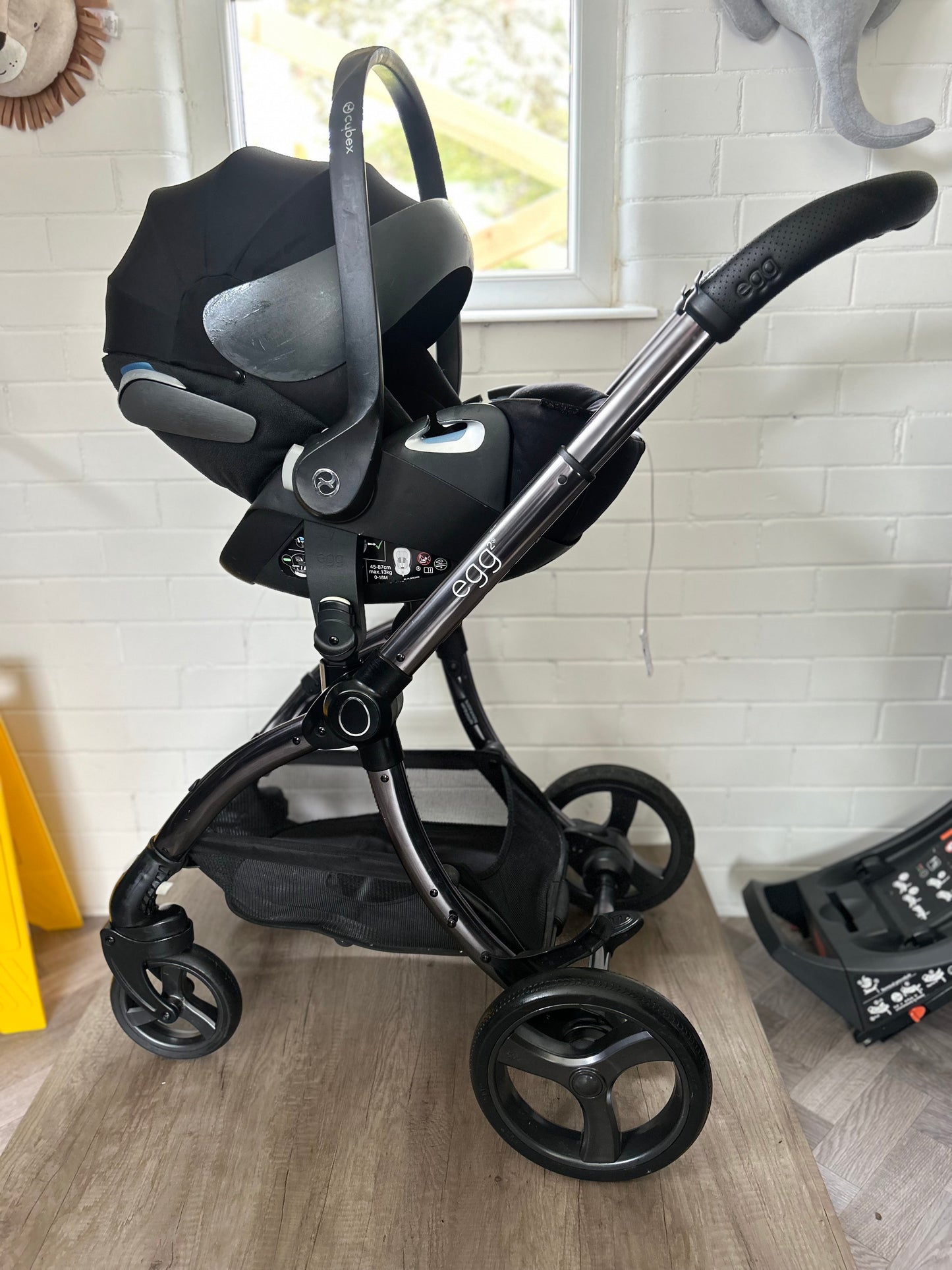 egg2 Travel System - Olive