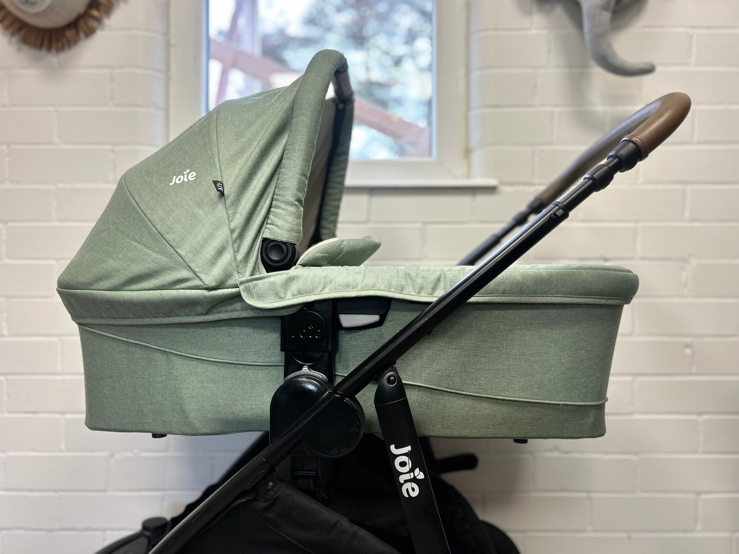 Joie Versatrax E Trio Travel System - Laurel