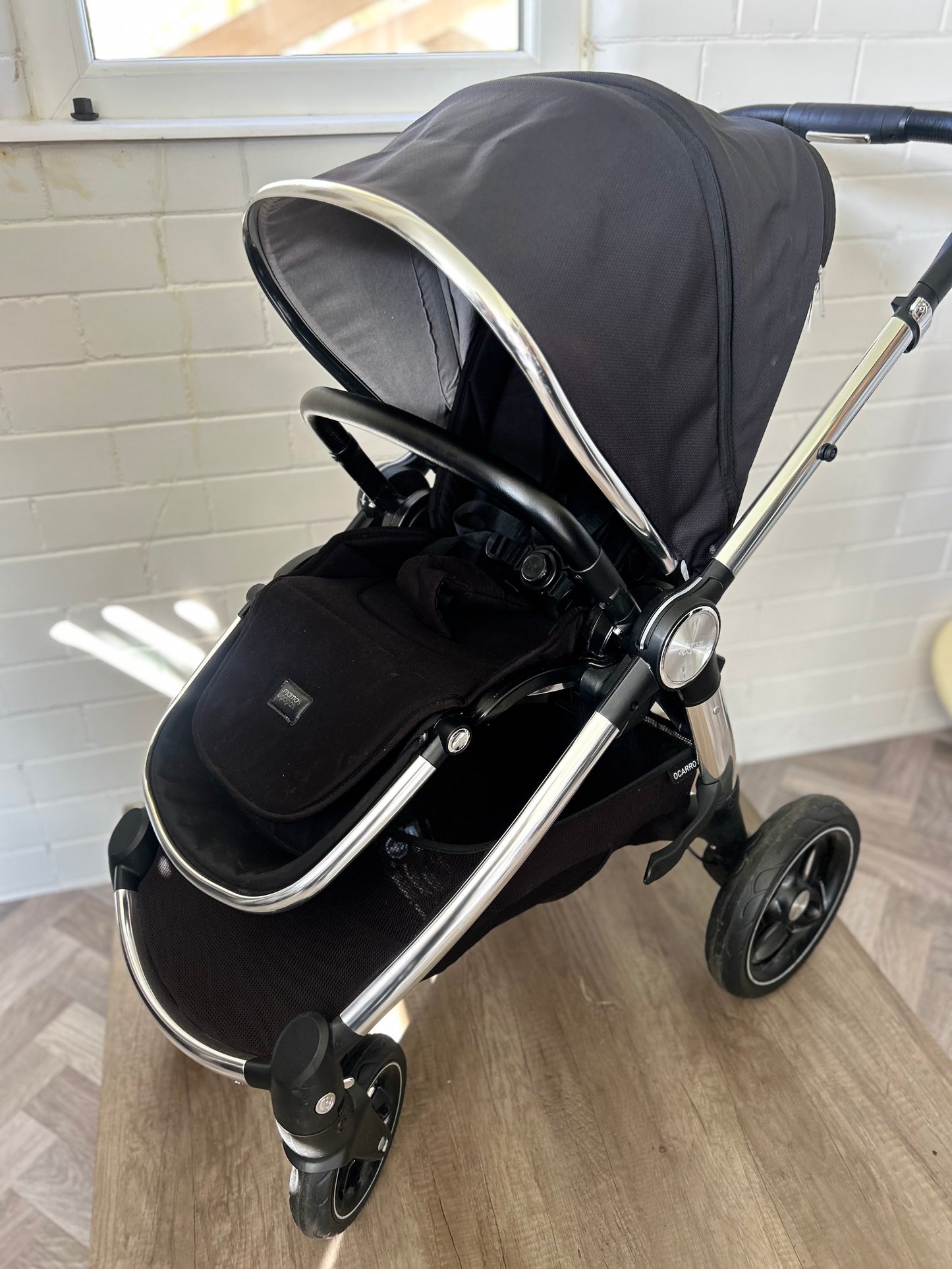 Mamas & Papas Ocarro Black / Chrome 3 in 1 Travel System