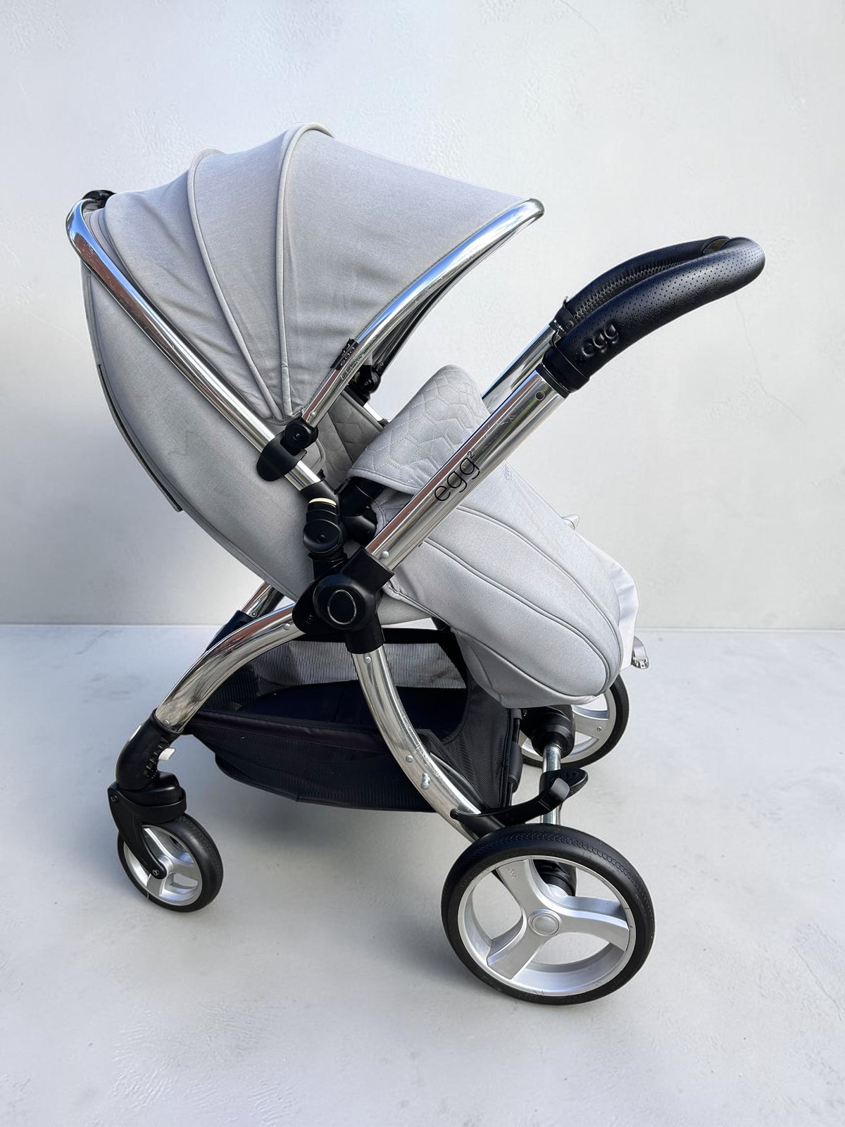 Egg2 2-in-1 Travel System – Monument Grey