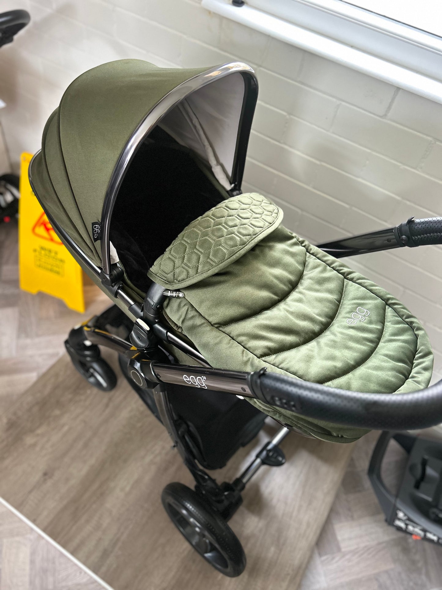 egg2 Travel System - Olive