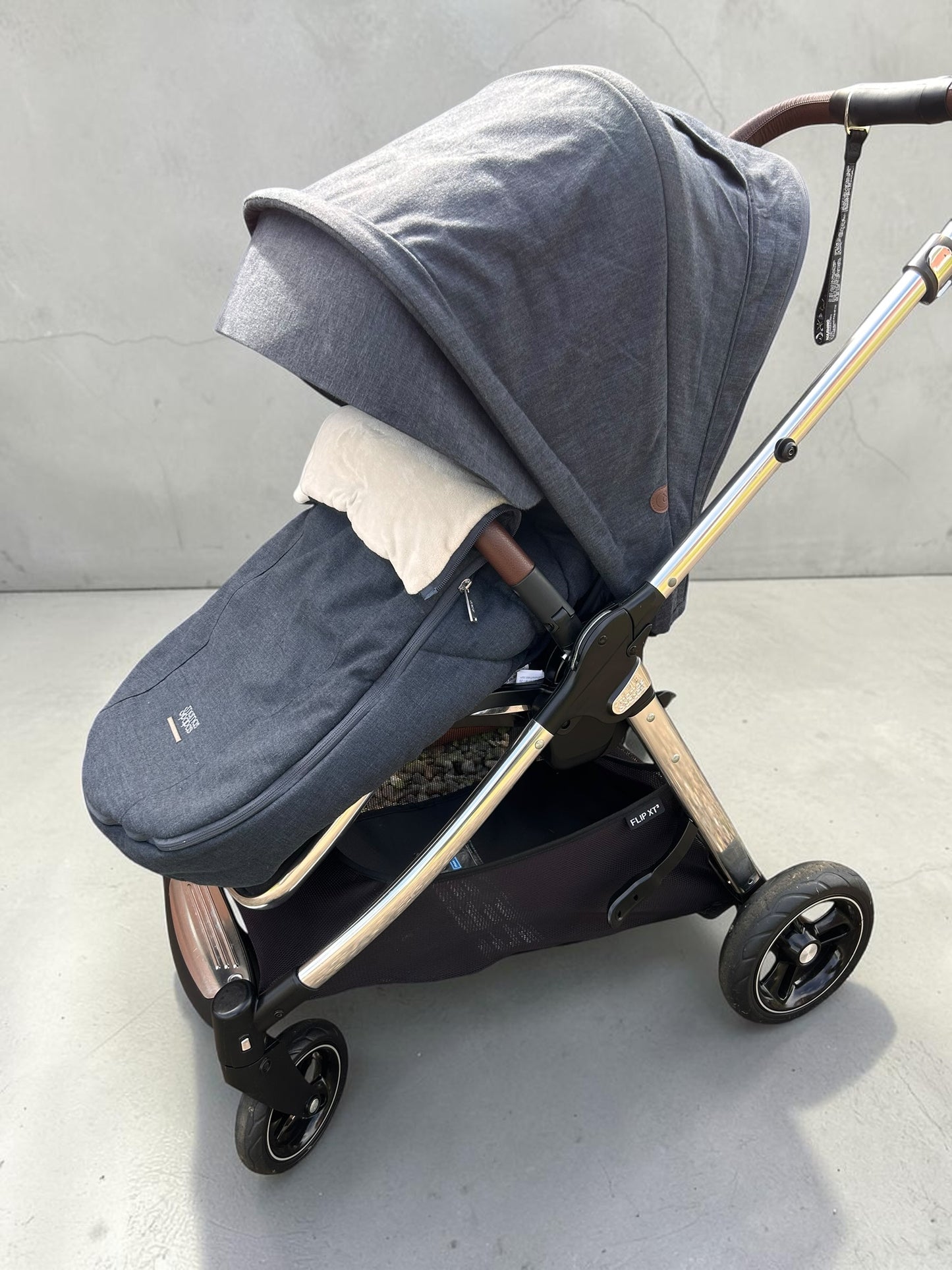Mamas & Papas Flip XT3 Pushchair & Carrycot Bundle