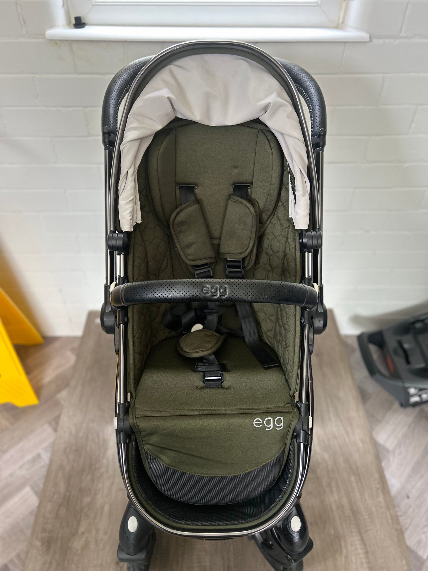 egg2 Travel System - Olive
