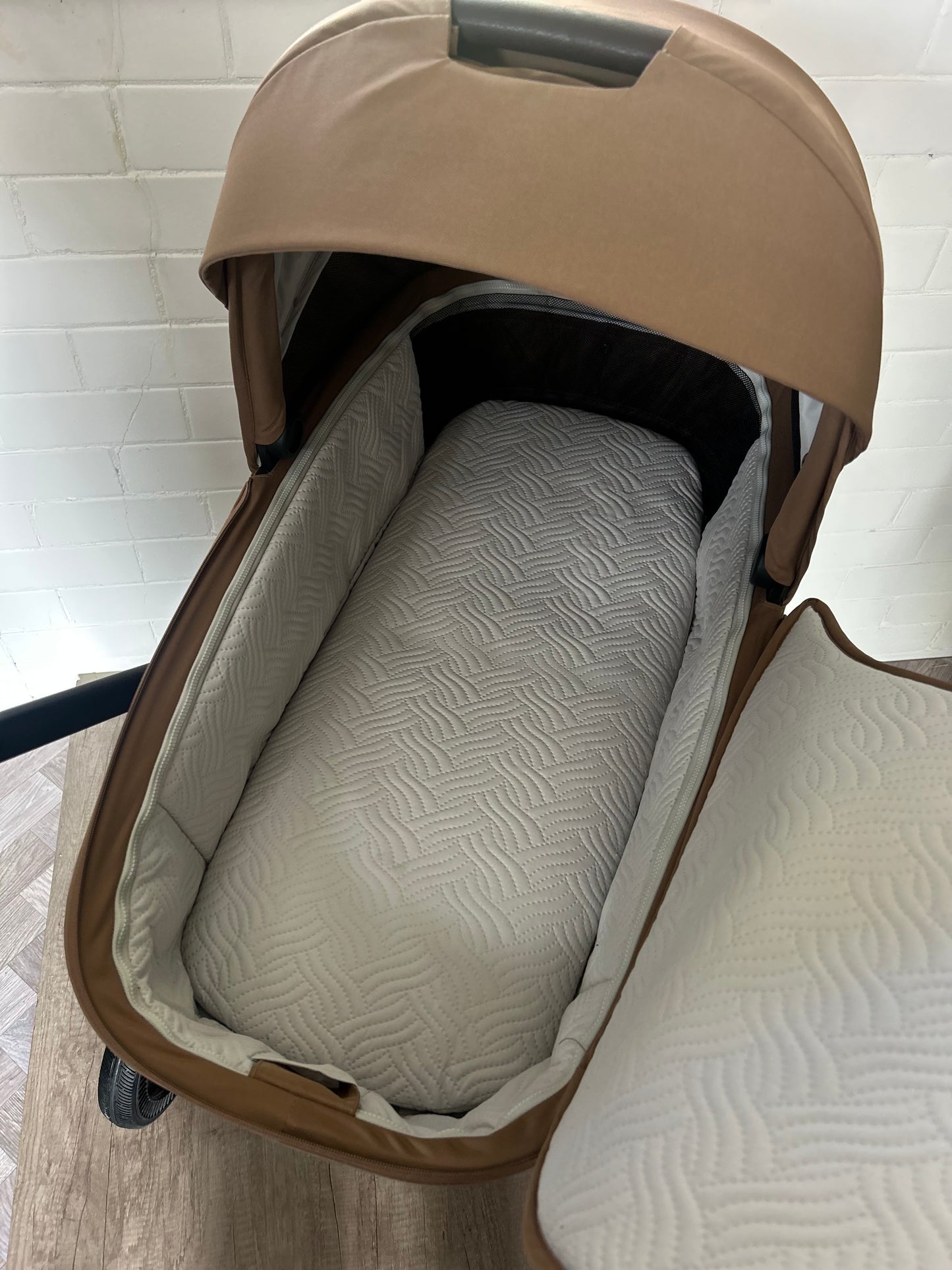 Venicci Claro 3 in 1 Travel System – Caramel