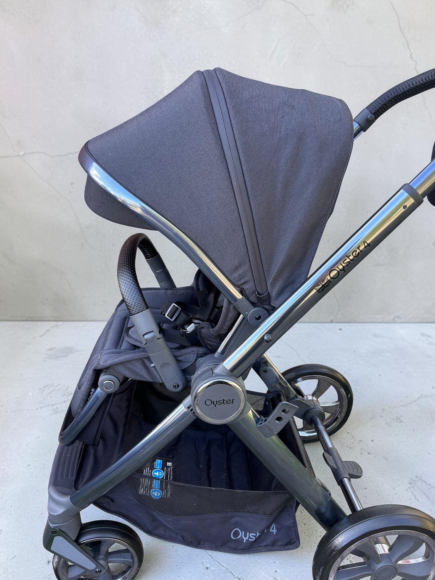 BabyStyle Oyster 4 Luxury Bundle in Carbonite