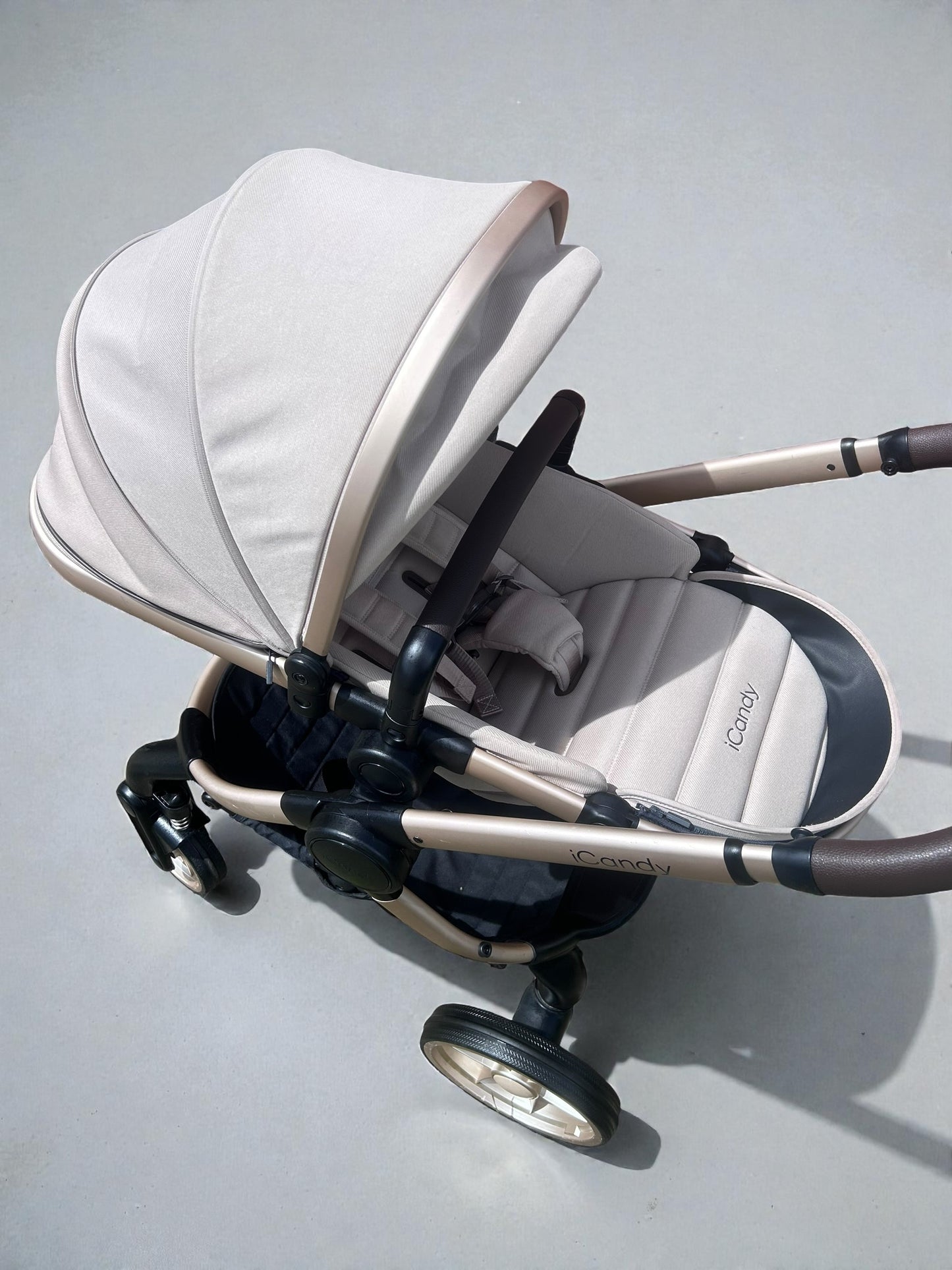 iCandy Peach 7 Complete Pushchair Bundle - Biscotti