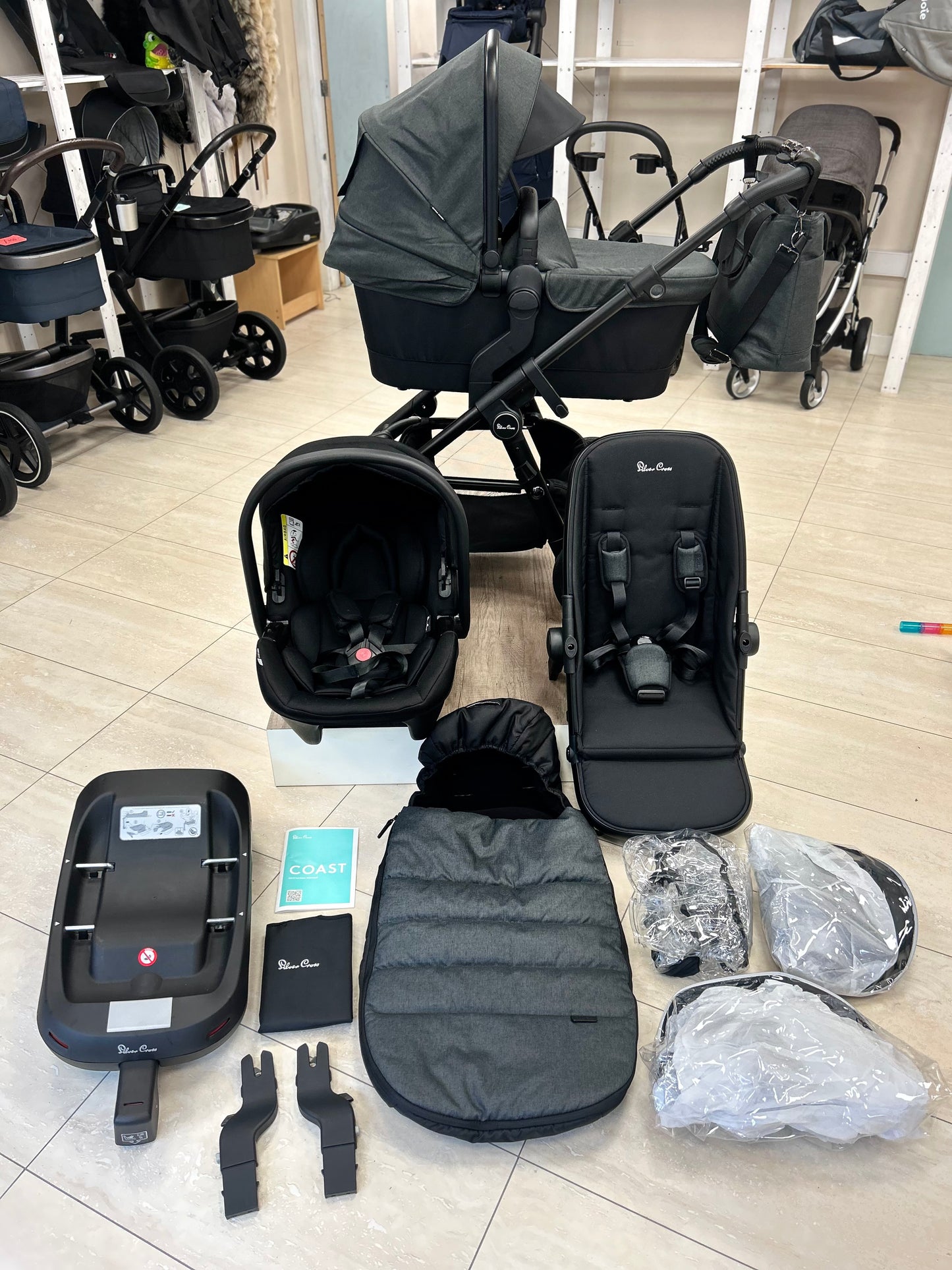 Silver Cross Coast Flint Travel System Ultimate Bundle (9 piece)