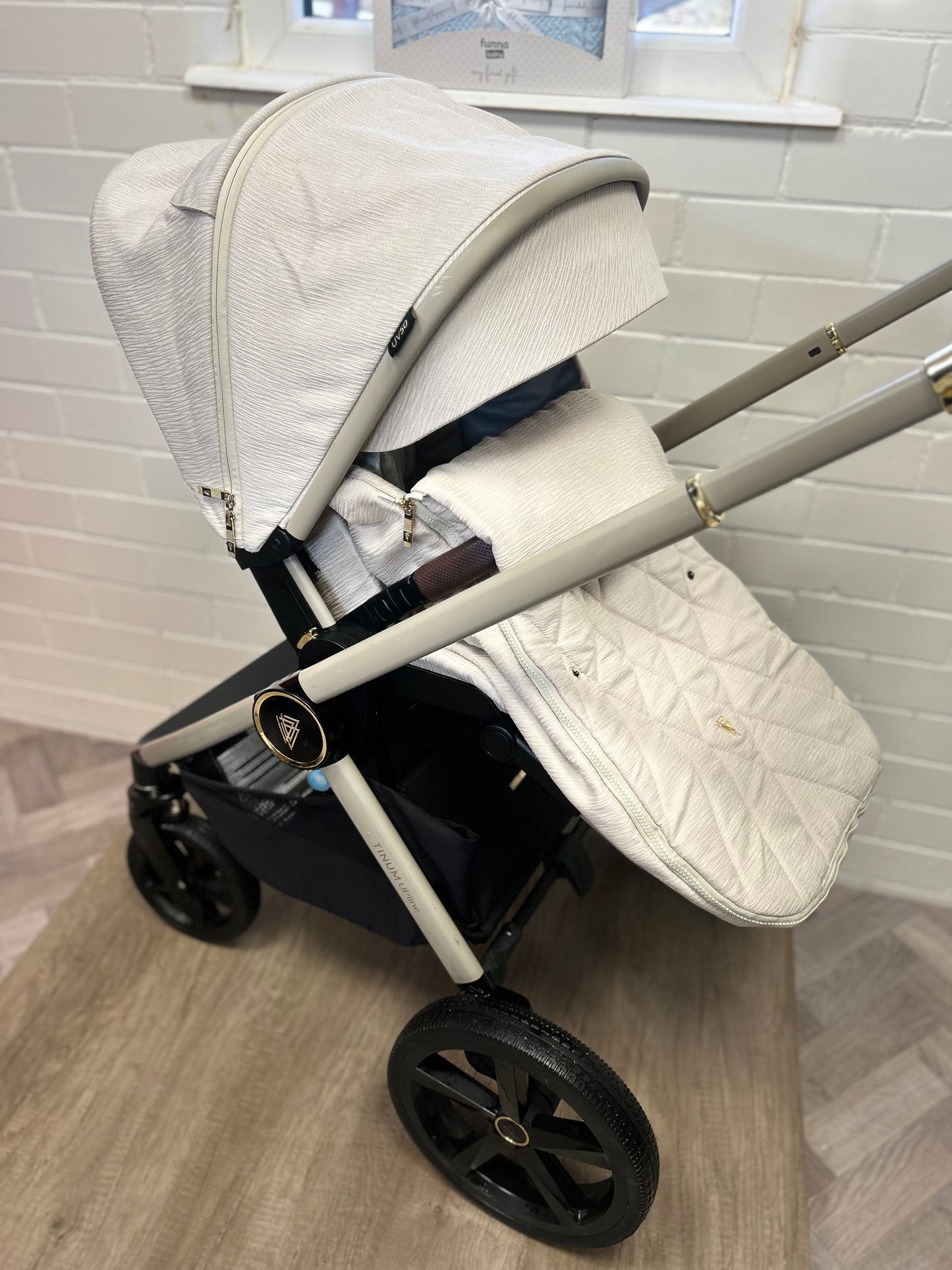Venicci Tinum Upline - Stone Beige - 2 in 1 Travel System