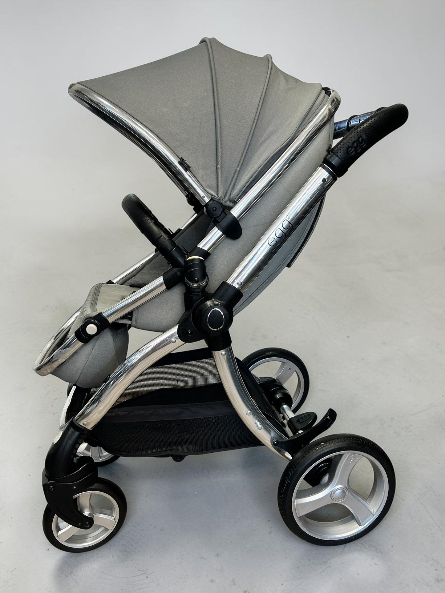 Egg2 Travel System - Monument Grey
