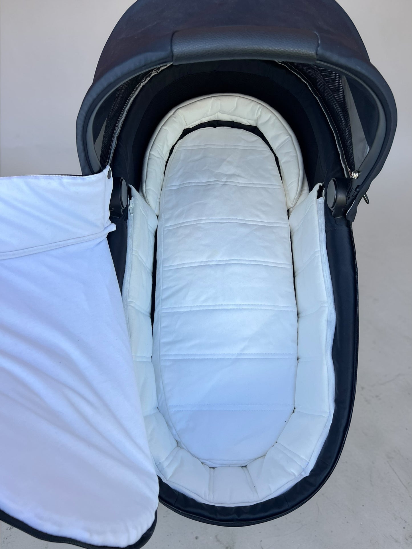 Cybex Mios 2in1 Travel System - Premium Black