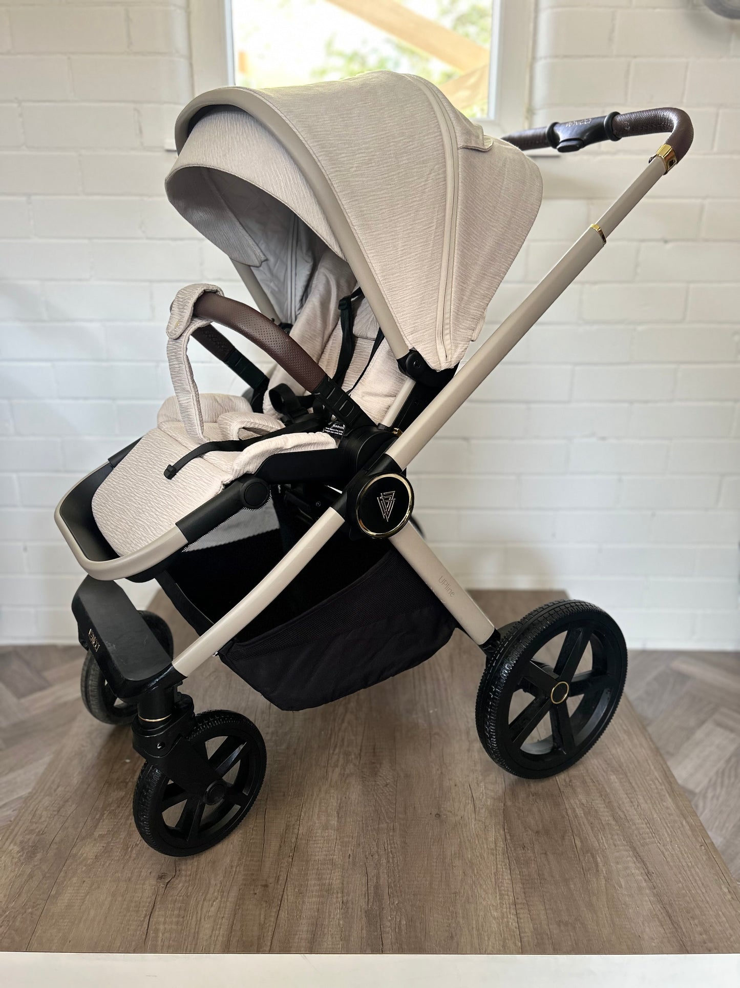Venicci Tinum Upline 3-in-1 Travel System Bundle - Stone Beige