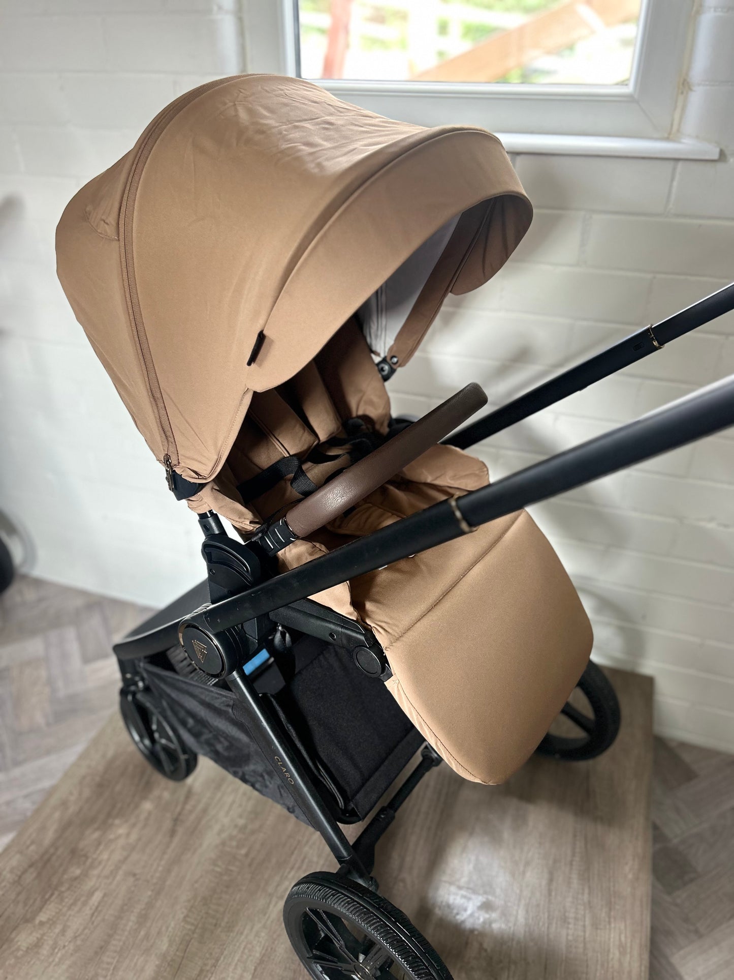 Venicci Claro 3 in 1 Travel System – Caramel