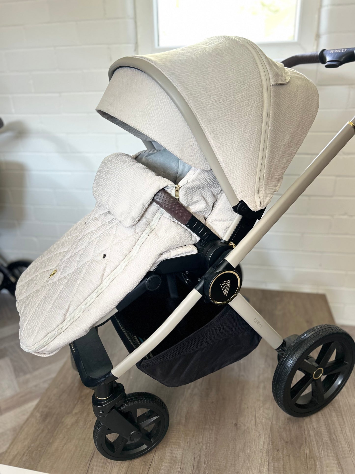 Venicci Tinum Upline 3-in-1 Travel System Bundle - Stone Beige