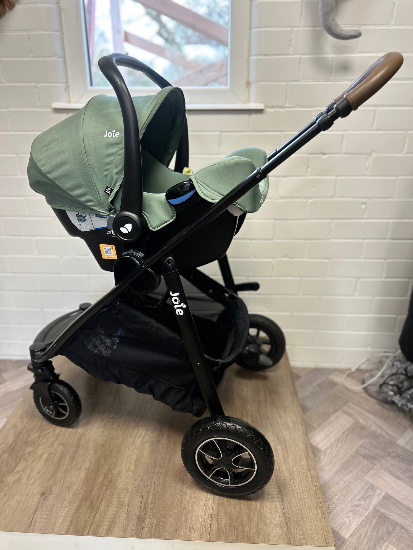 Joie Versatrax E Trio Travel System - Laurel