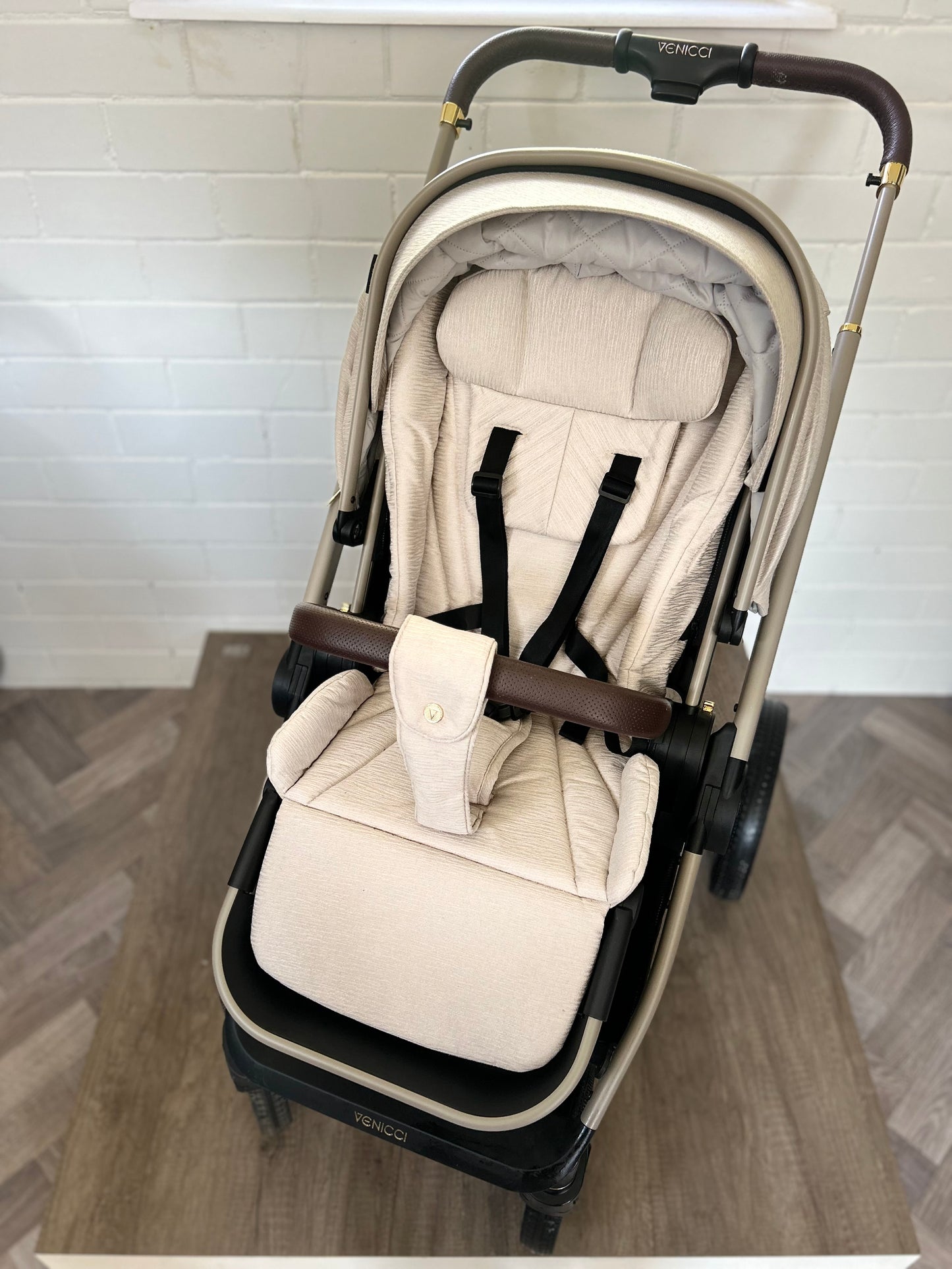 Venicci Tinum Upline 3-in-1 Travel System Bundle - Stone Beige