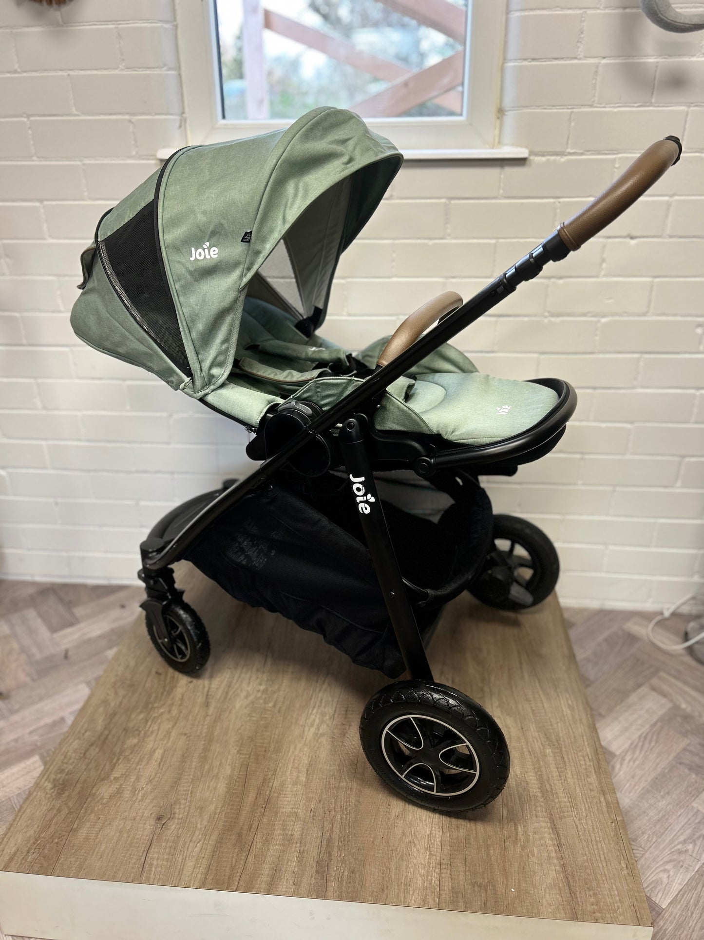 Joie Versatrax E Trio Travel System - Laurel