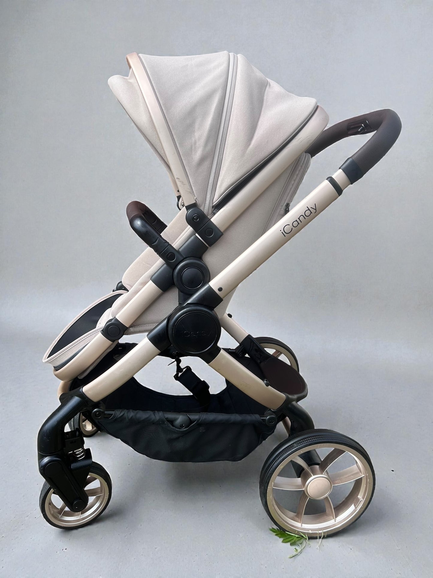 iCandy Peach 7 Complete Pushchair Bundle - Biscotti