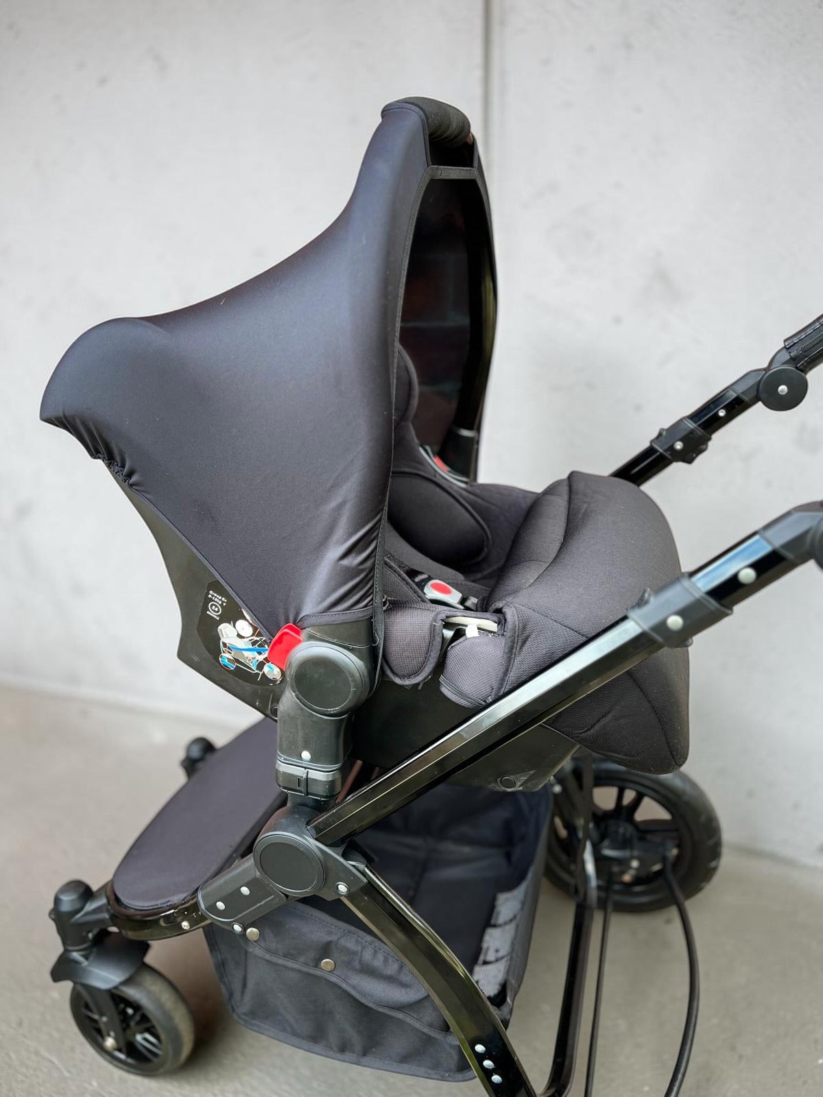 Ickle Bubba Stomp Luxe Travel System + Isofix Base - Desert / Black