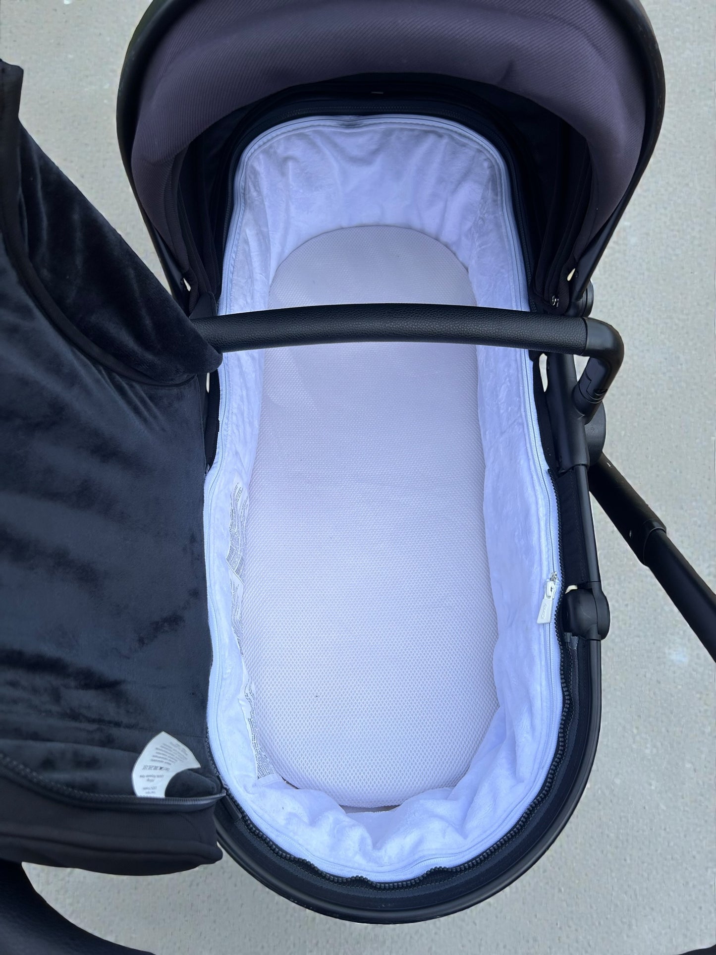iCandy Peach 7 Travel System Bundle – Black Edition