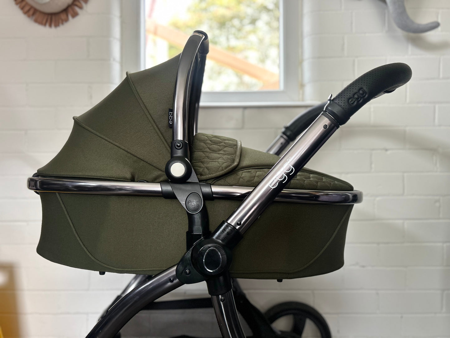 egg2 Travel System - Olive