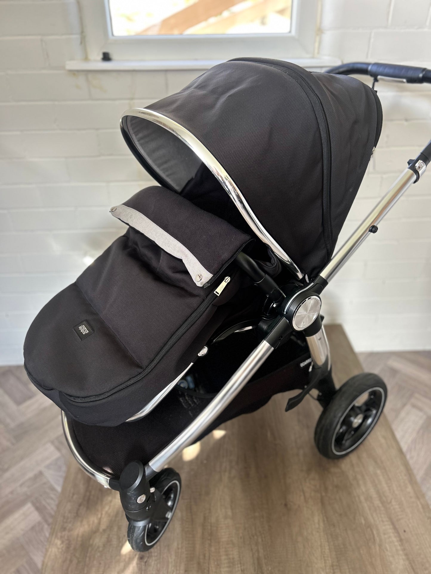Mamas & Papas Ocarro Black / Chrome 3 in 1 Travel System
