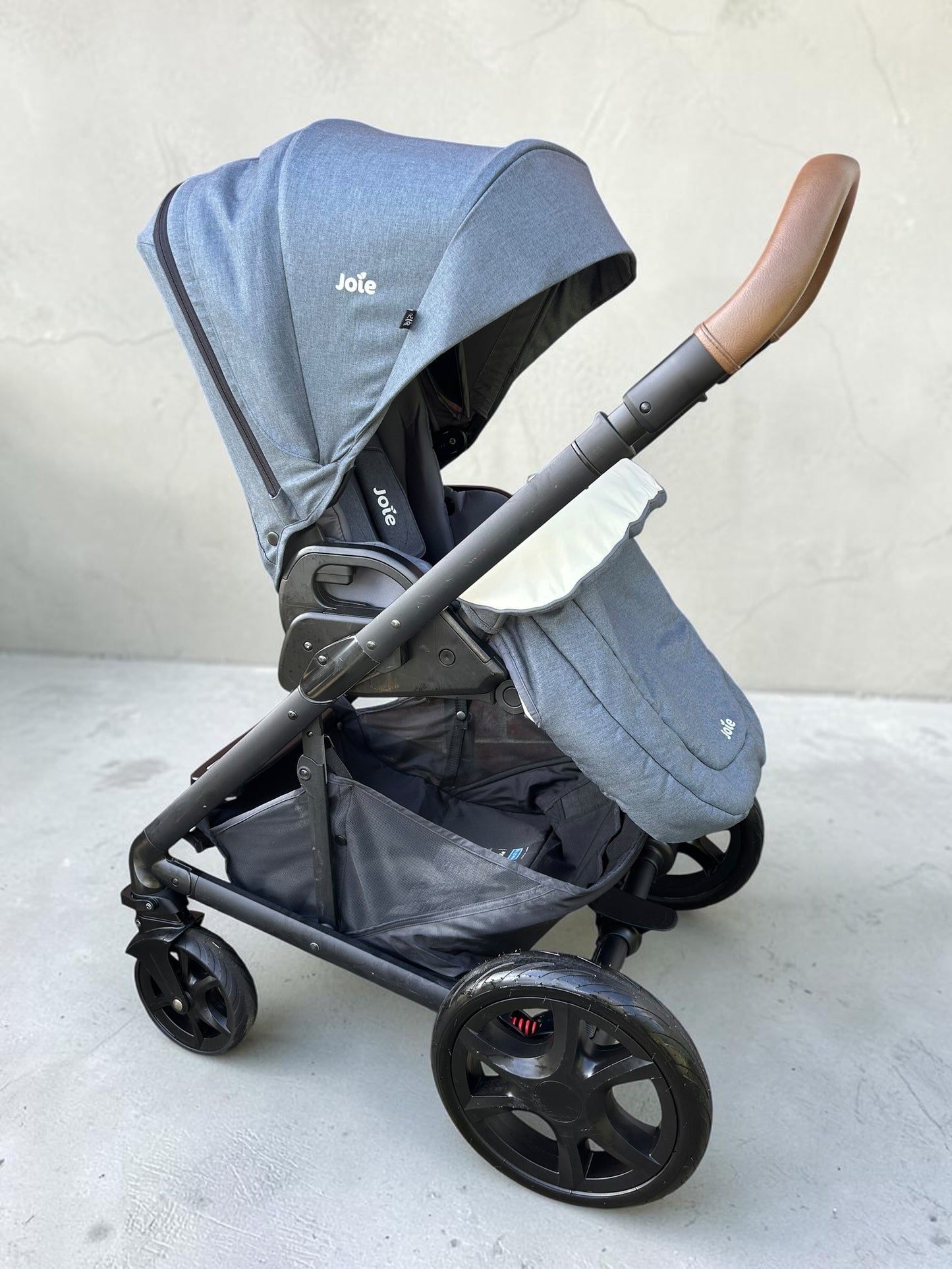 Joie Chrome DLX Trio 3-in-1 Travel System