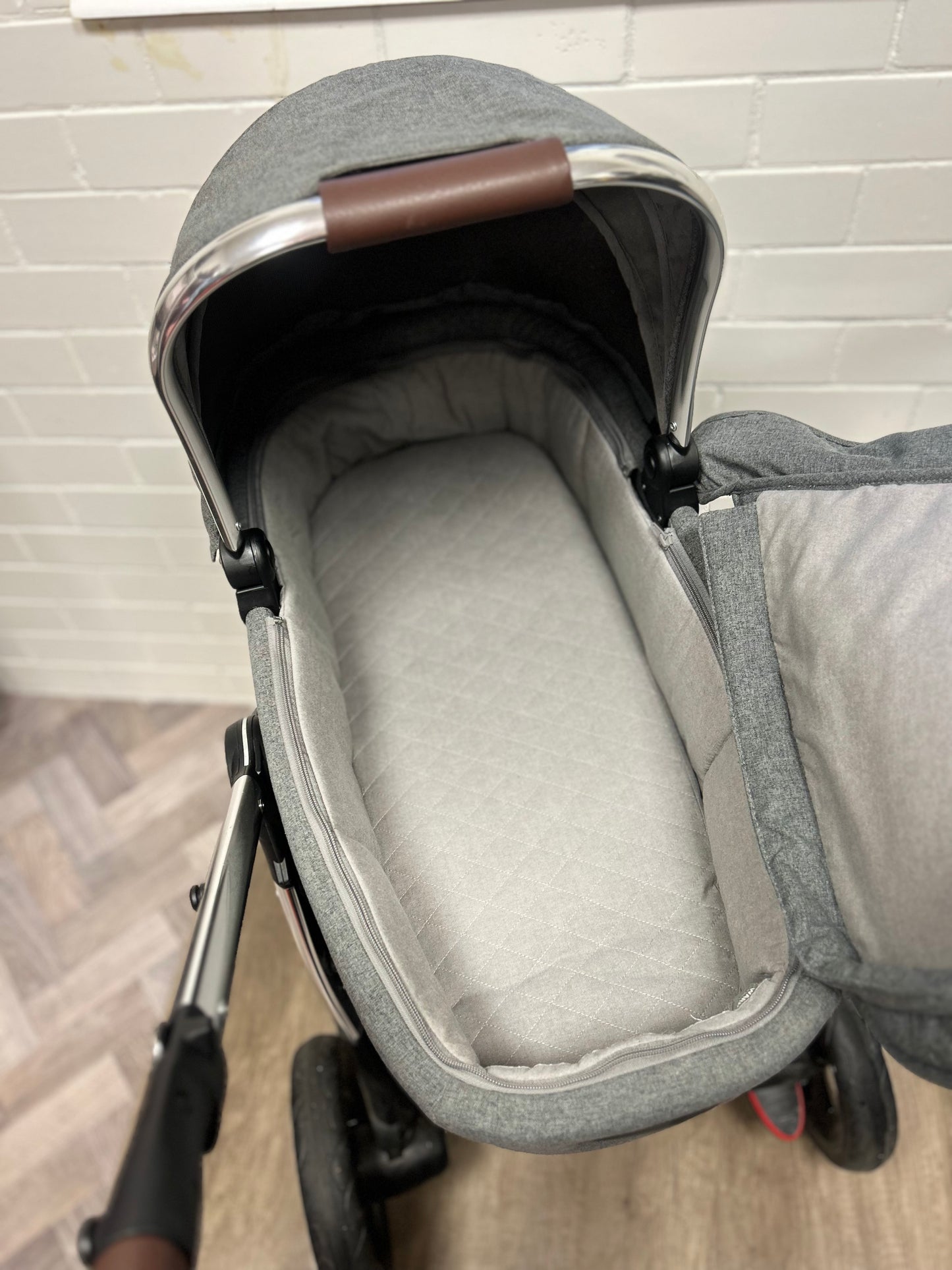 Mamas And Papas Ocarro Pushchair & Carrycot - Grey Mist