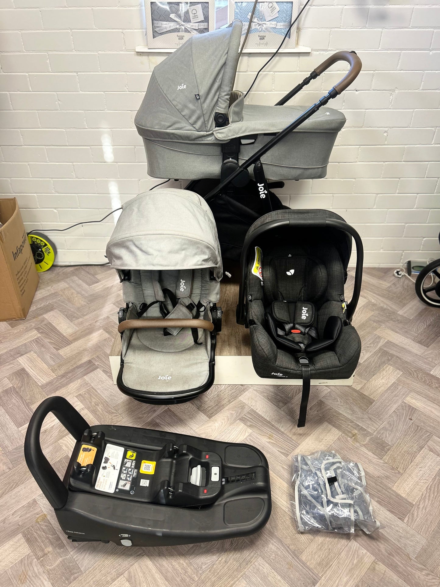 Joie Versatrax 3in1 Travel System Bundle - Pebble