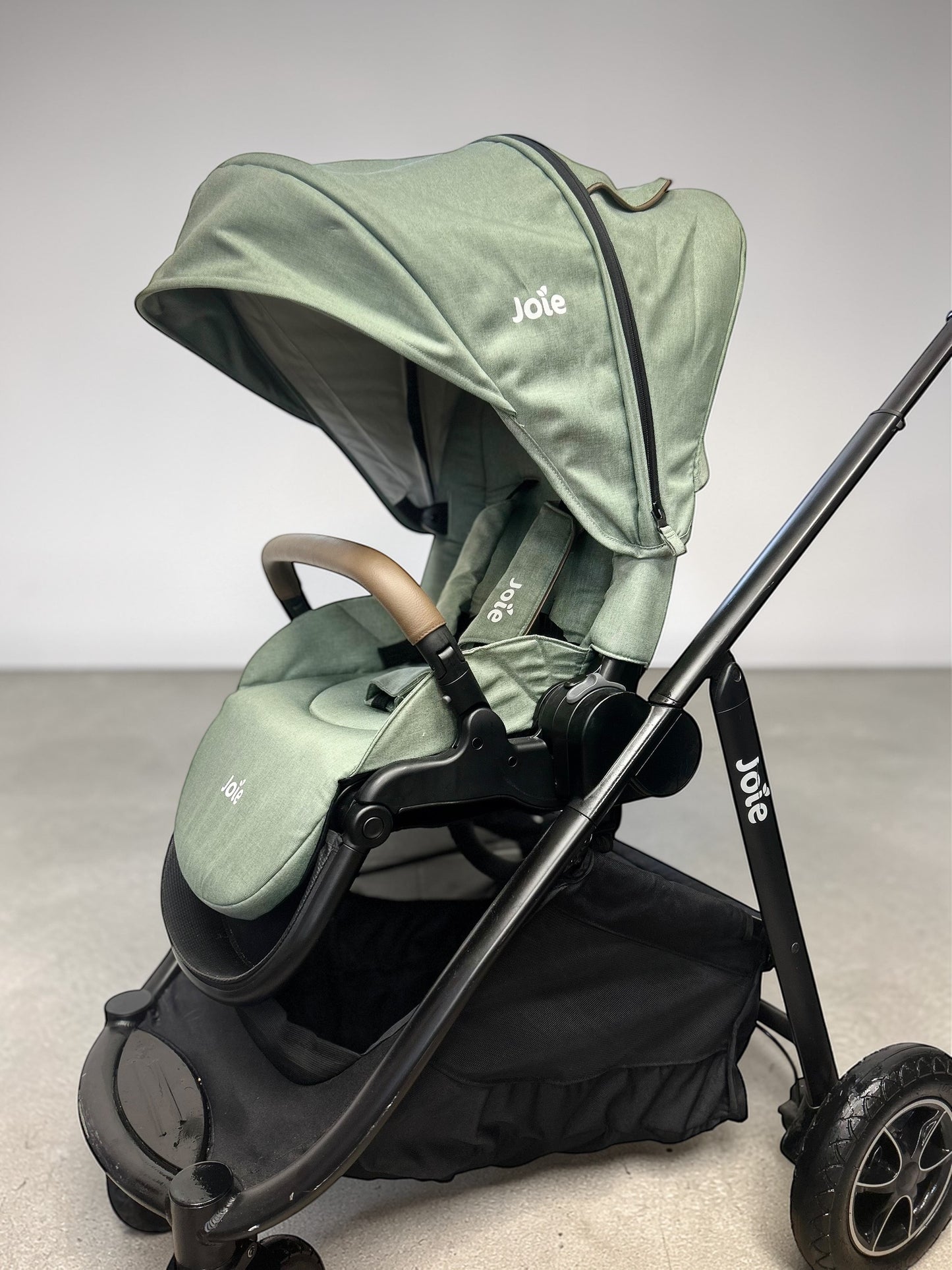 Joie Versatrax E Trio Travel System - Laurel