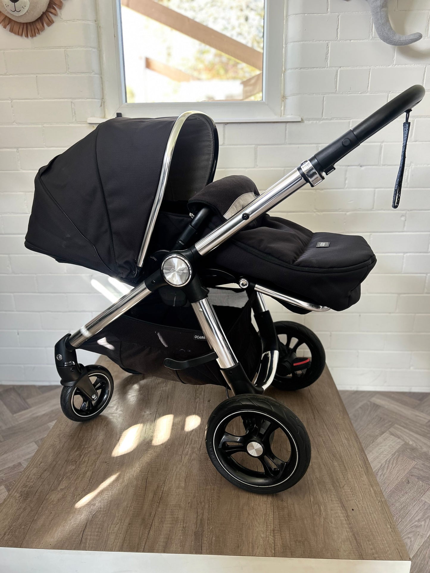 Mamas & Papas Ocarro Black / Chrome 3 in 1 Travel System
