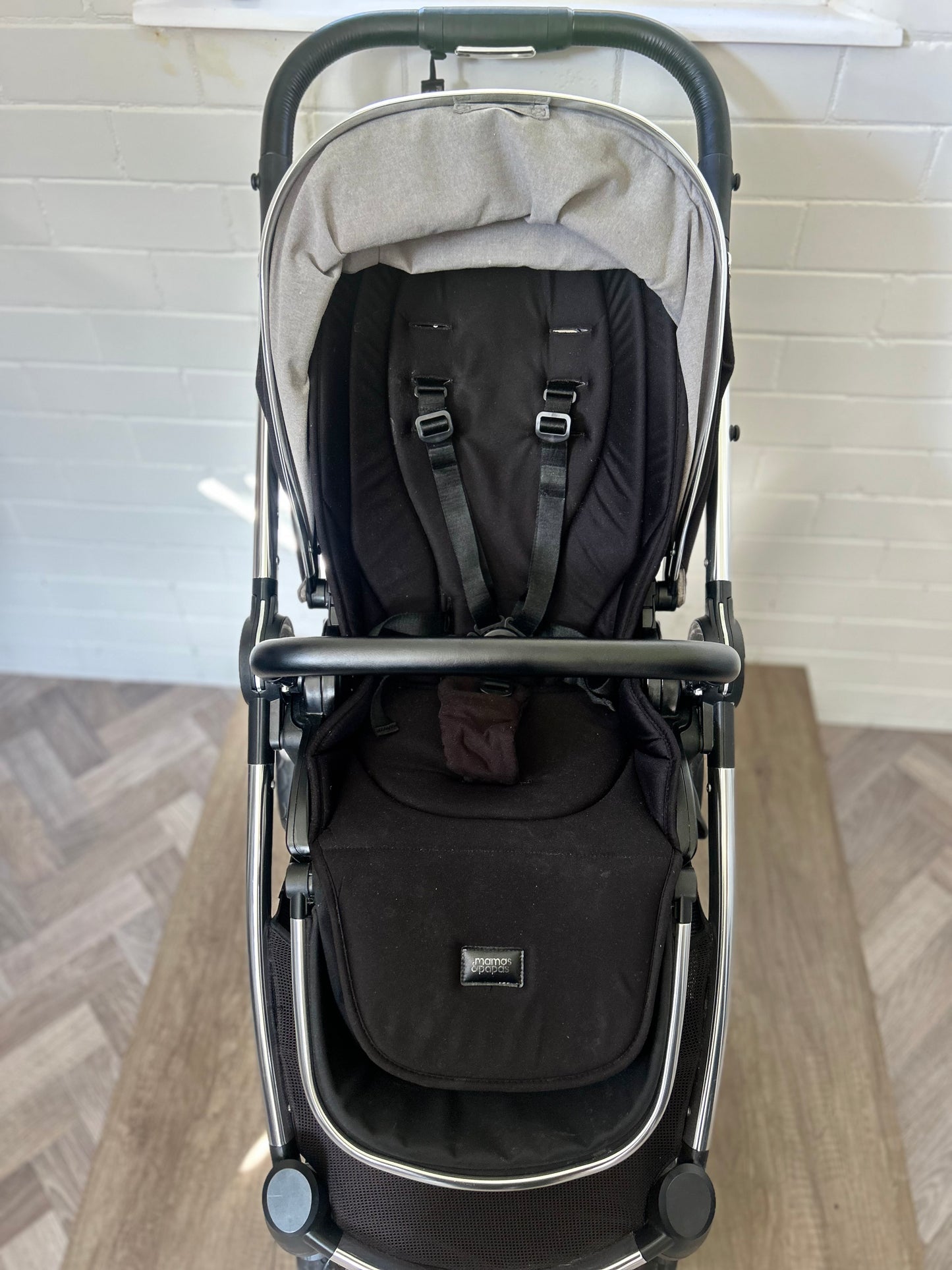 Mamas & Papas Ocarro Black / Chrome 3 in 1 Travel System