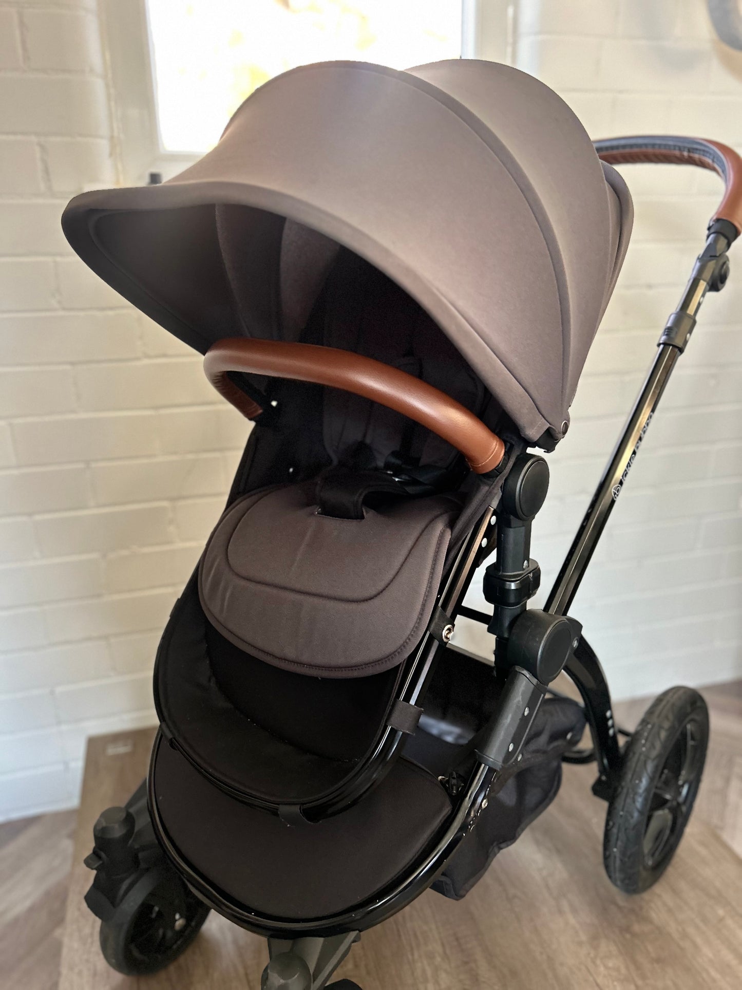 Ickle Bubba Stomp Luxe 3in1 Travel System- Charcoal Grey